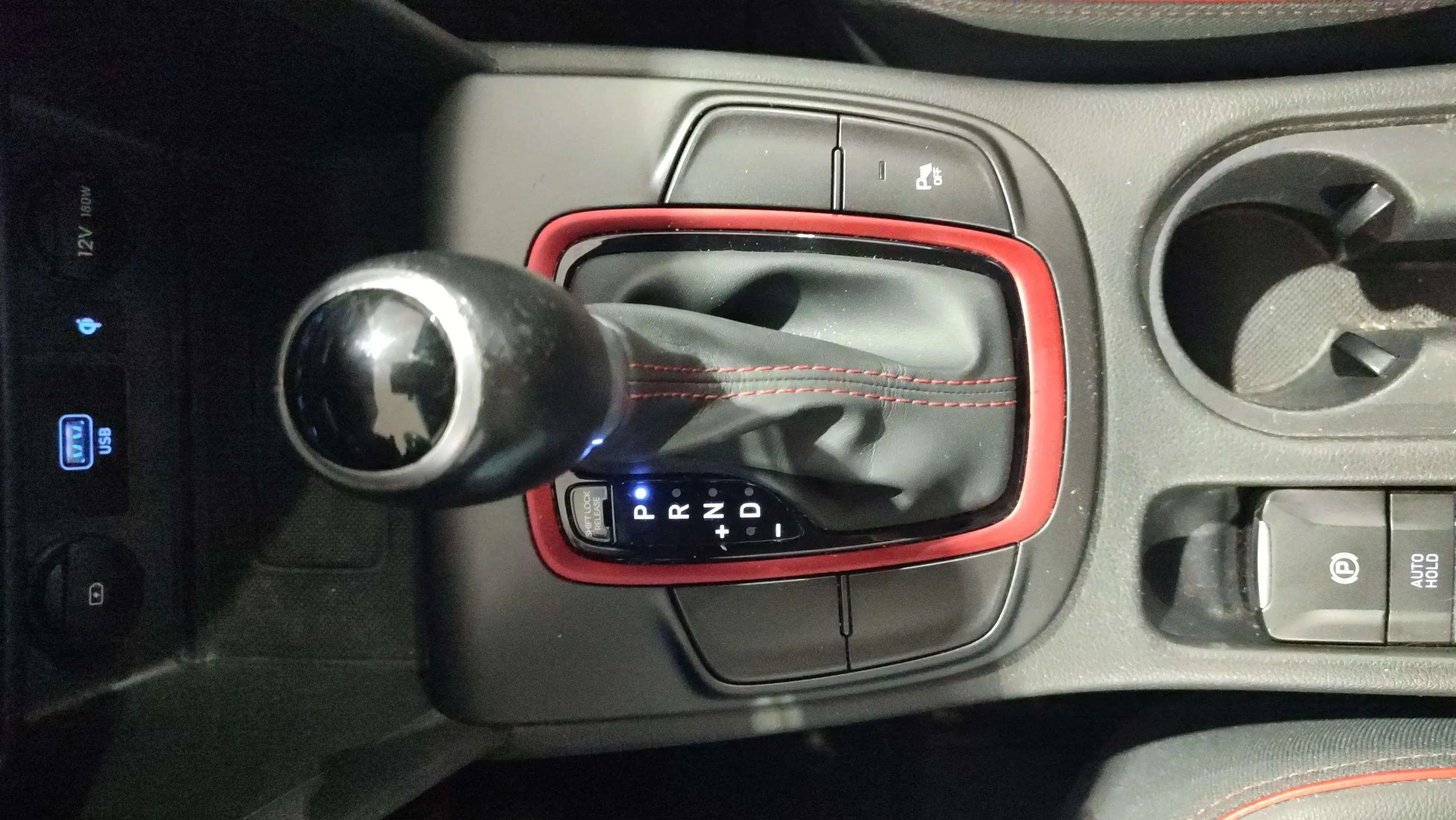 Hyundai Kona 1.6 GDI HEV Tecno Red DT - foto 11