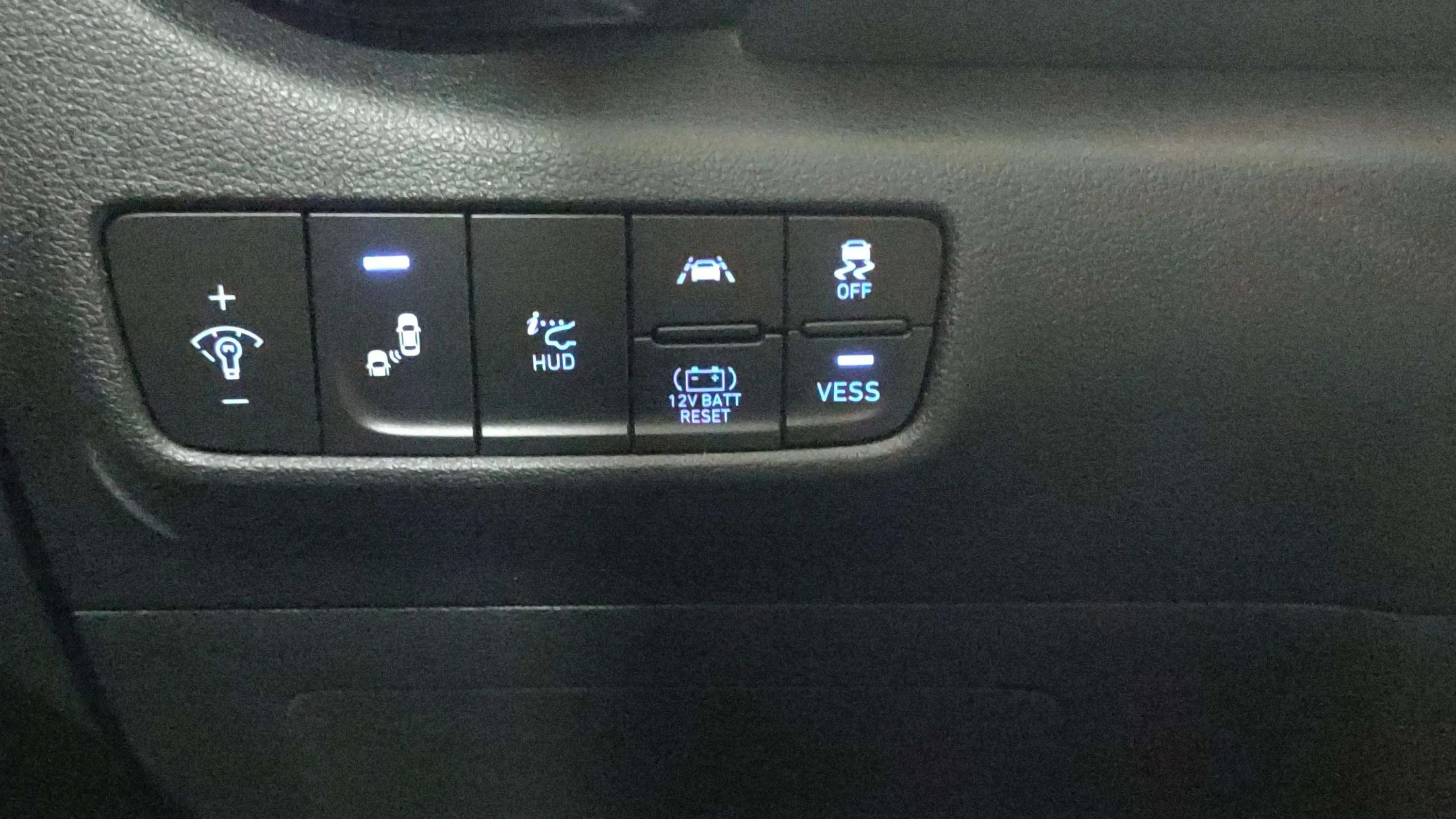 Hyundai Kona 1.6 GDI HEV Tecno Red DT - foto 6
