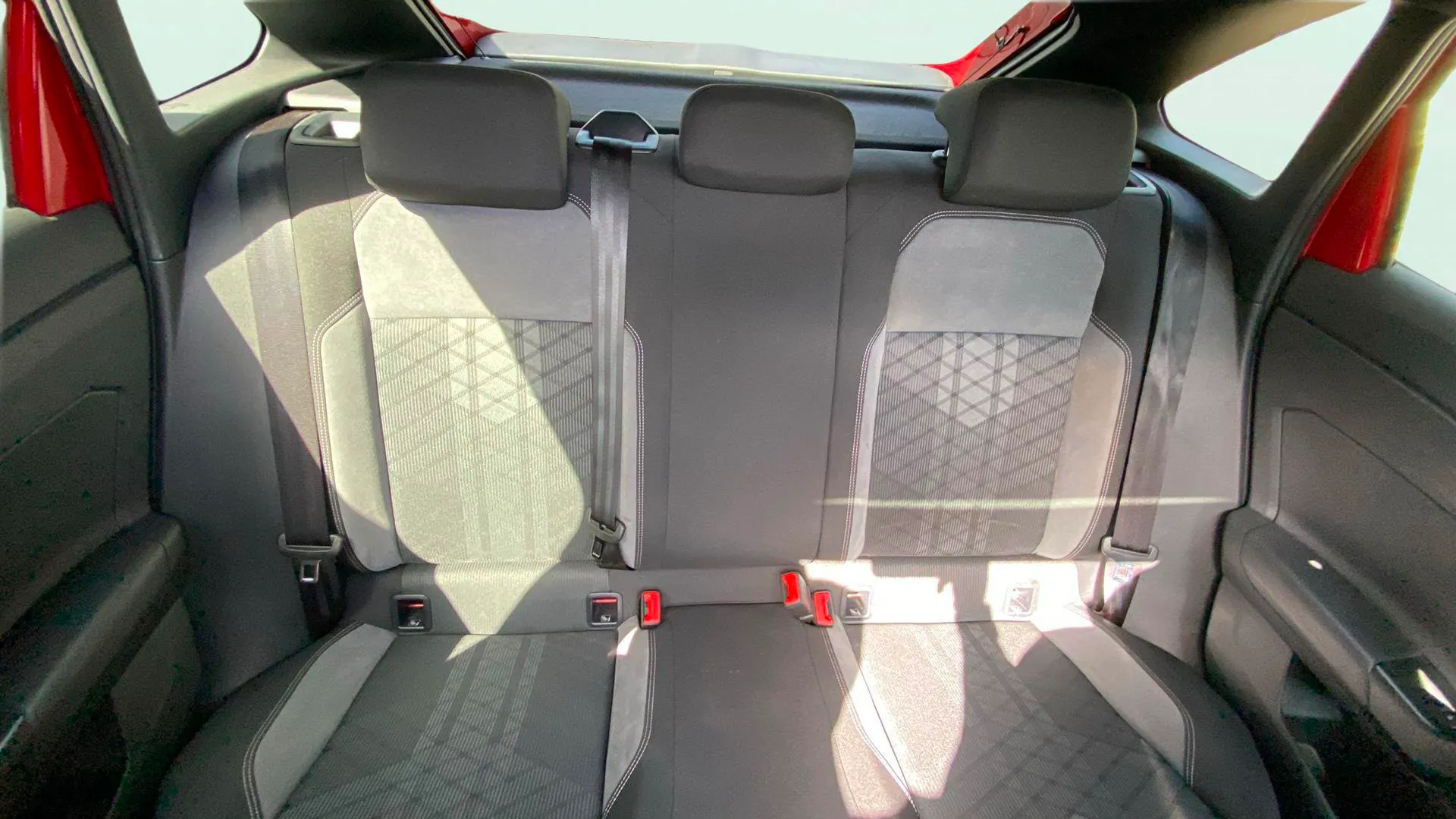 Volkswagen Taigo R-Line 1.5 TSI DSG - foto 19