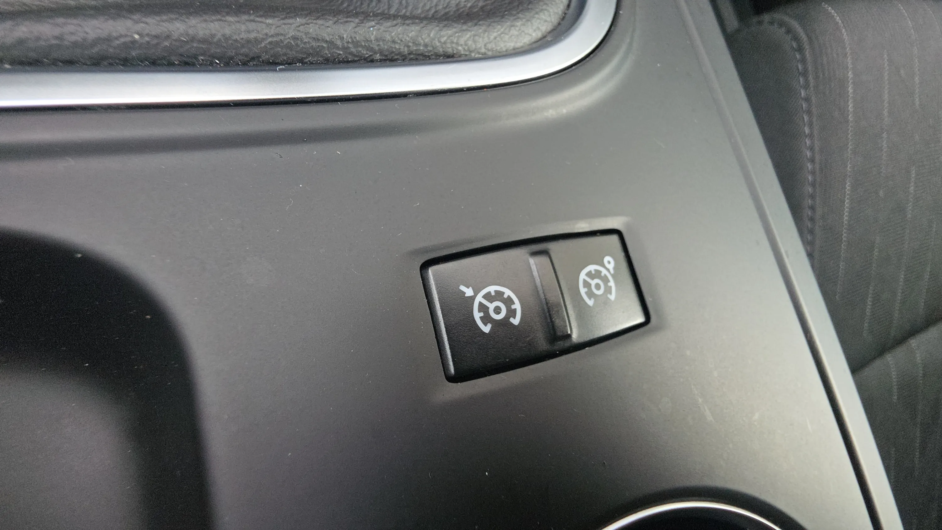 Renault Mégane Limited TCe GPF 18 - foto 27