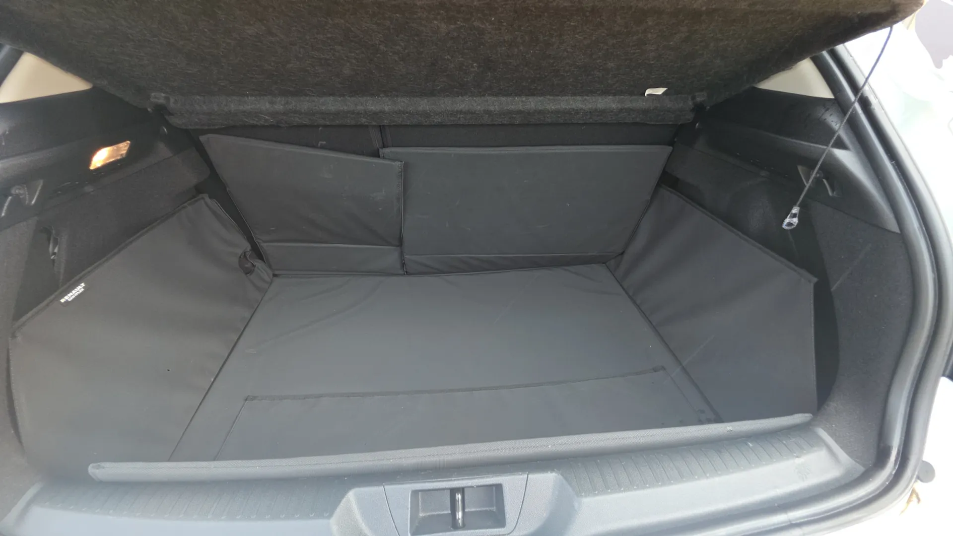 Renault Mégane Limited TCe GPF 18 - foto 9