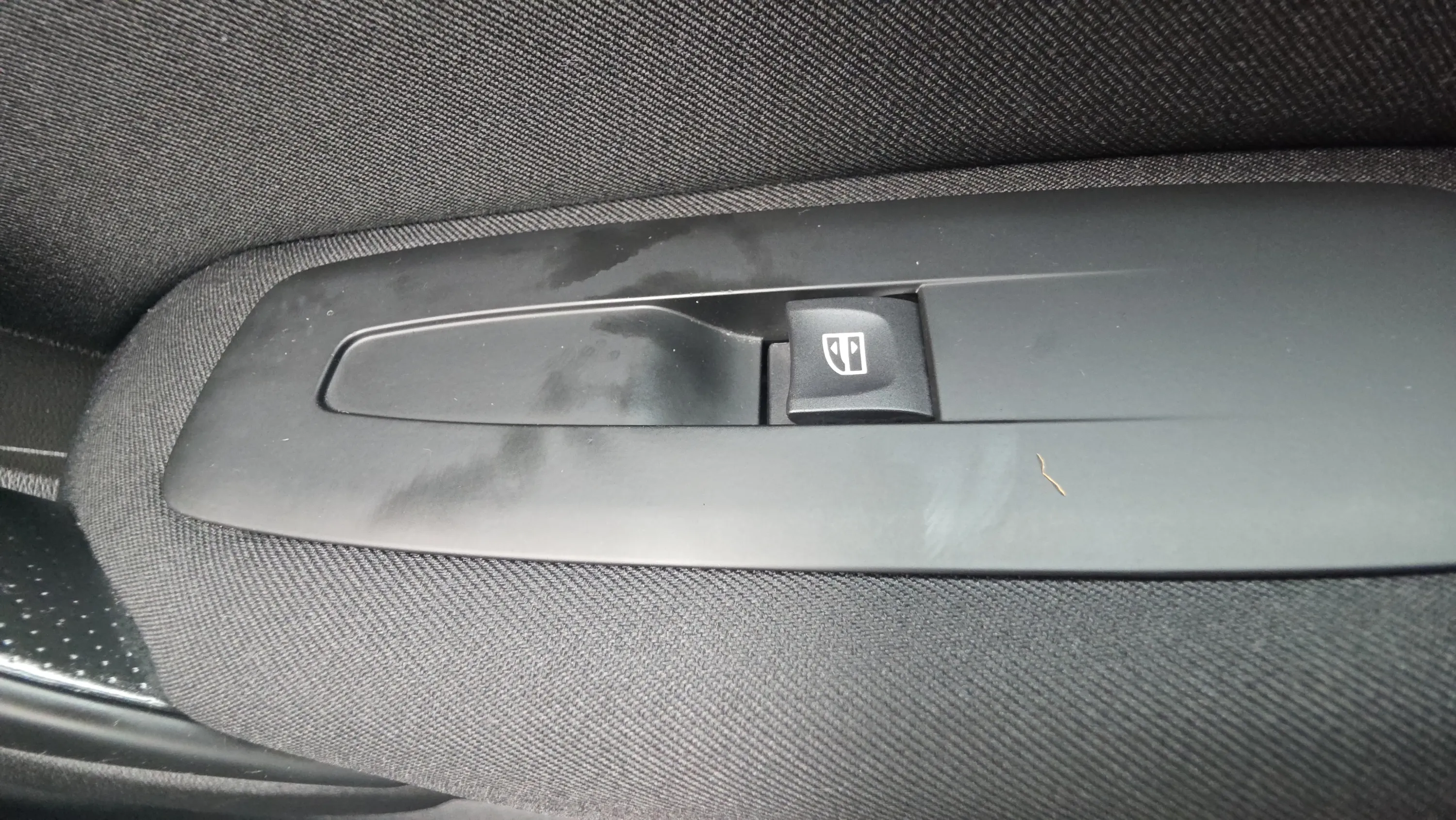 Renault Mégane Limited TCe GPF 18 - foto 24