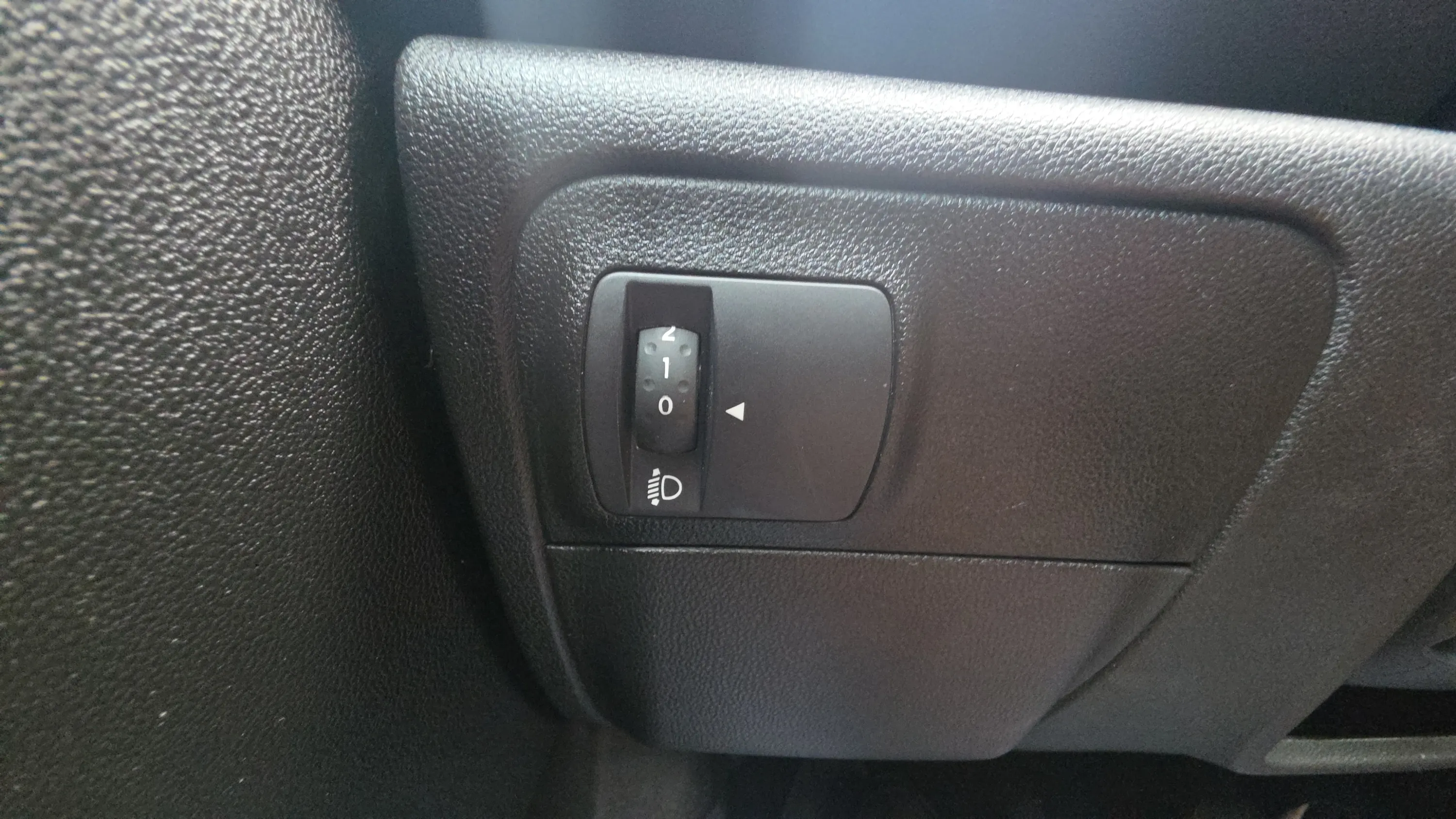 Renault Mégane Limited TCe GPF 18 - foto 20