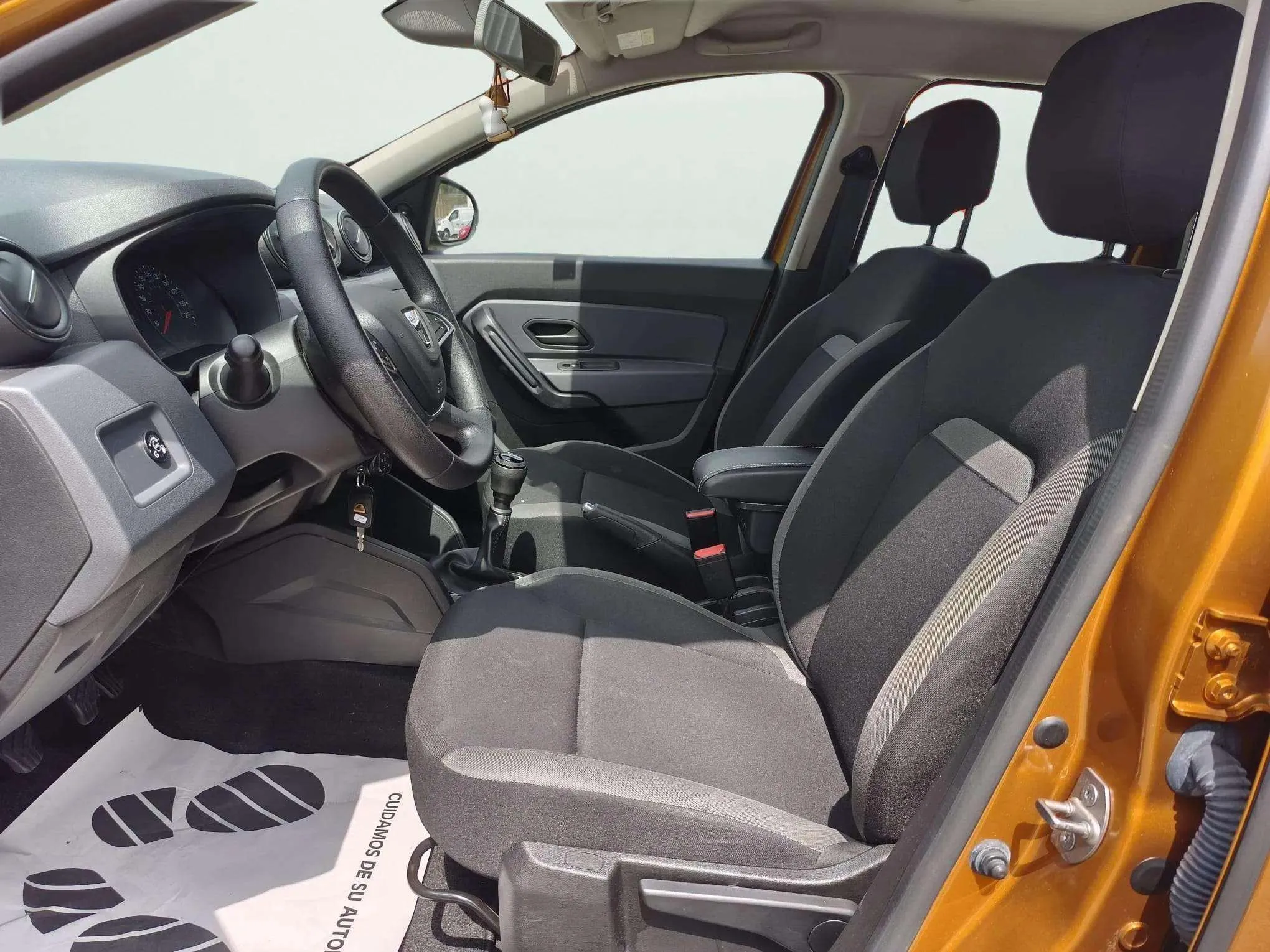 Dacia Duster Essential 1.6 4x2 GLP - foto 11