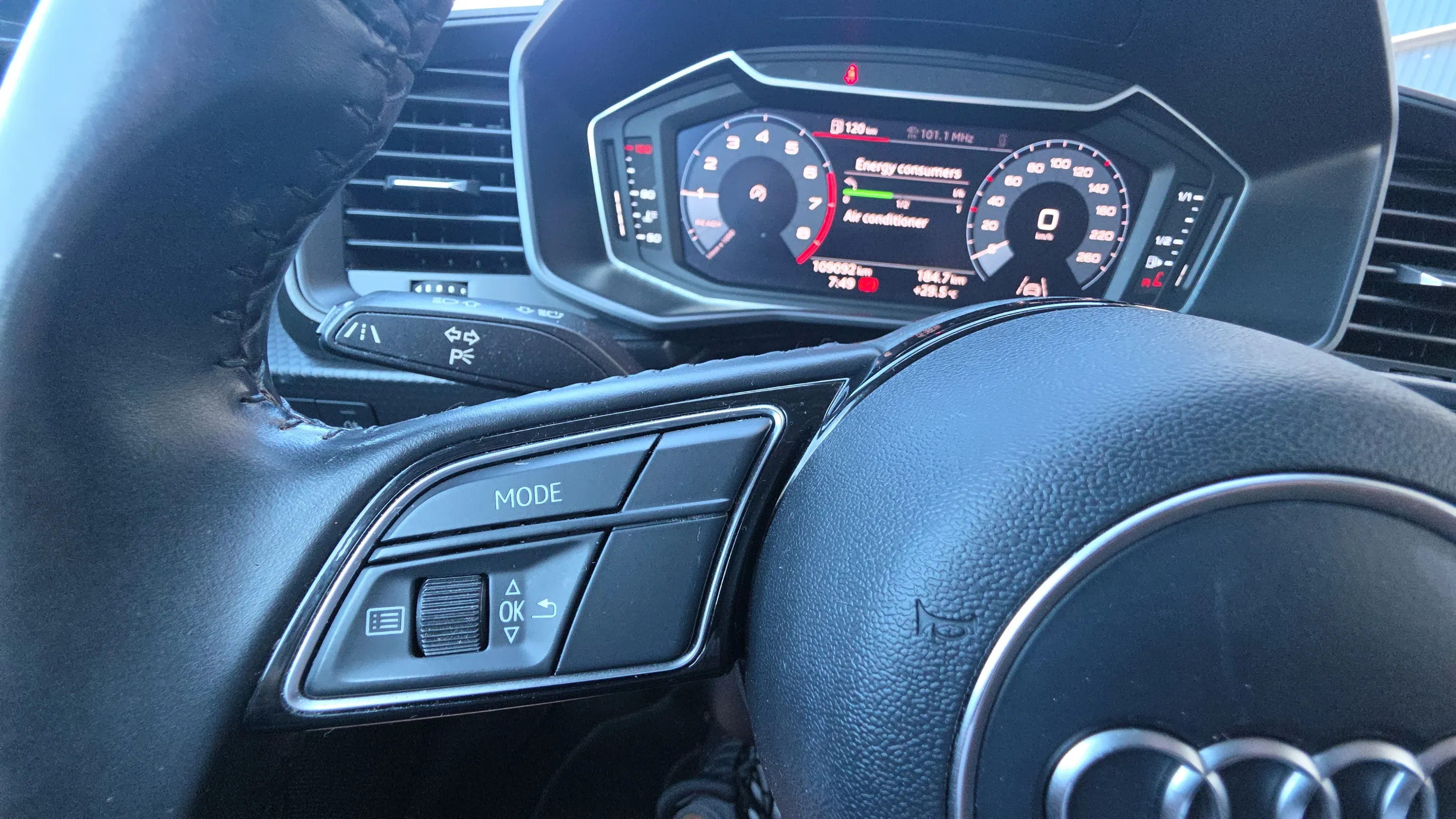 Audi A1 citycarver 30 TFSI - foto 11