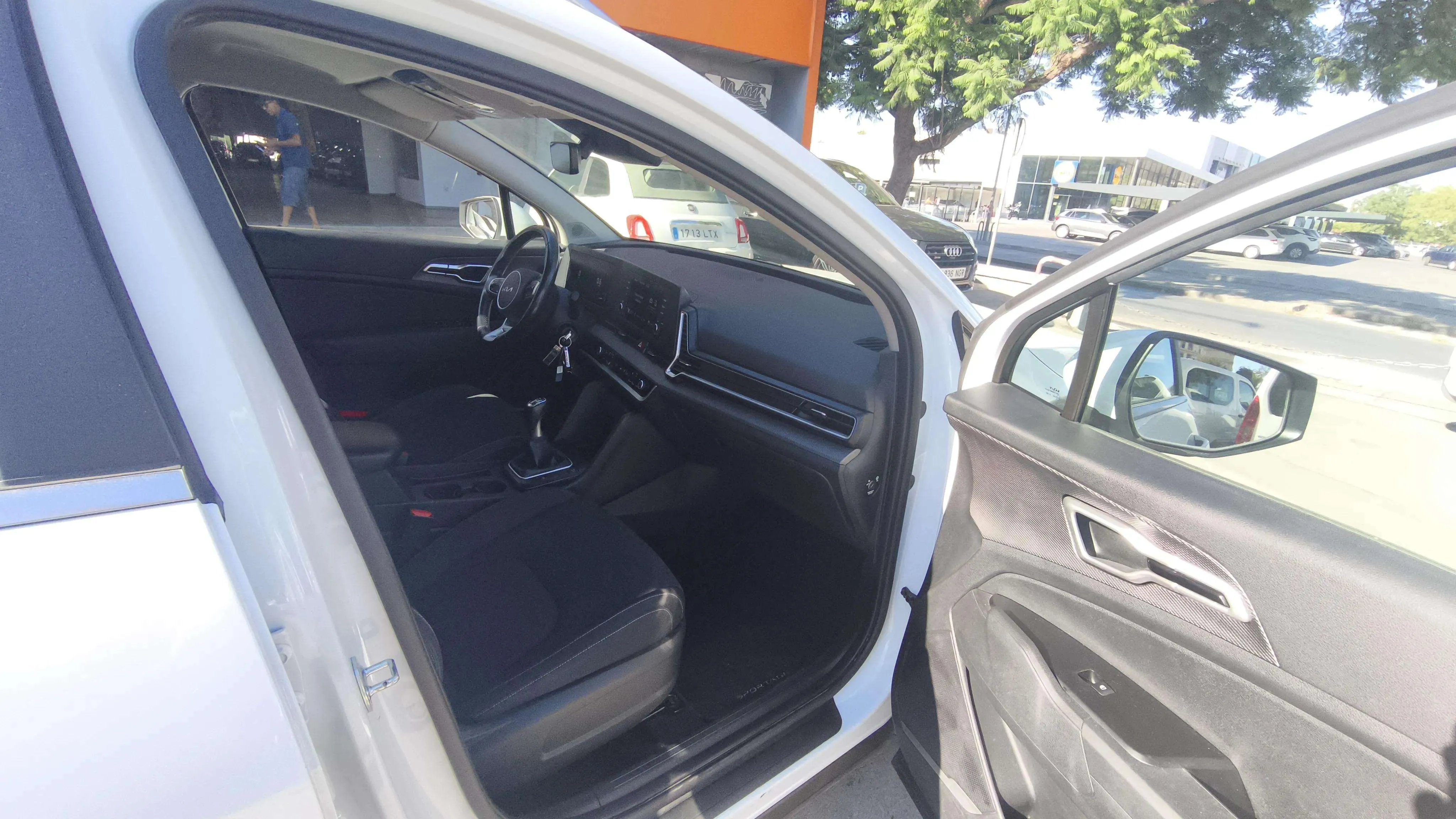 Kia Sportage 1.6 T-GDi Concept 4x2 - foto 27