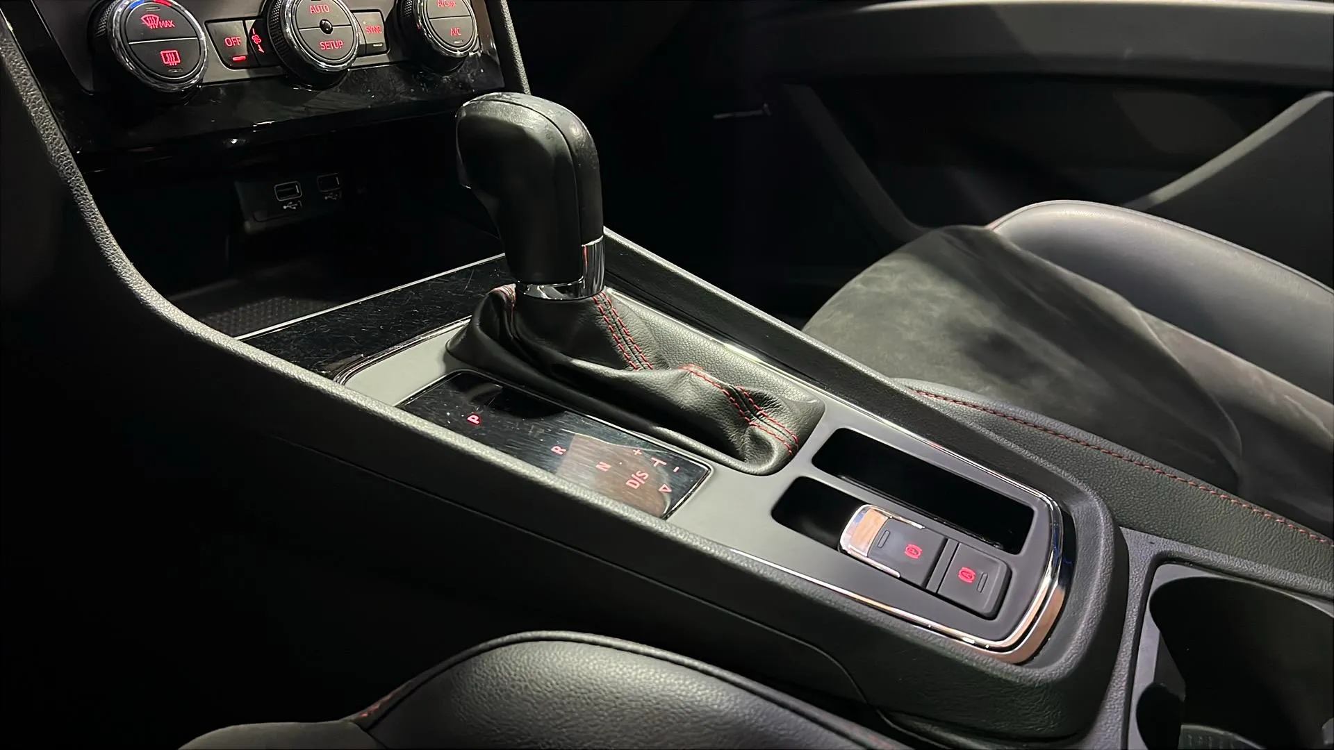 SEAT León 1.5 TSI DSG-7 FR Ed - foto 20