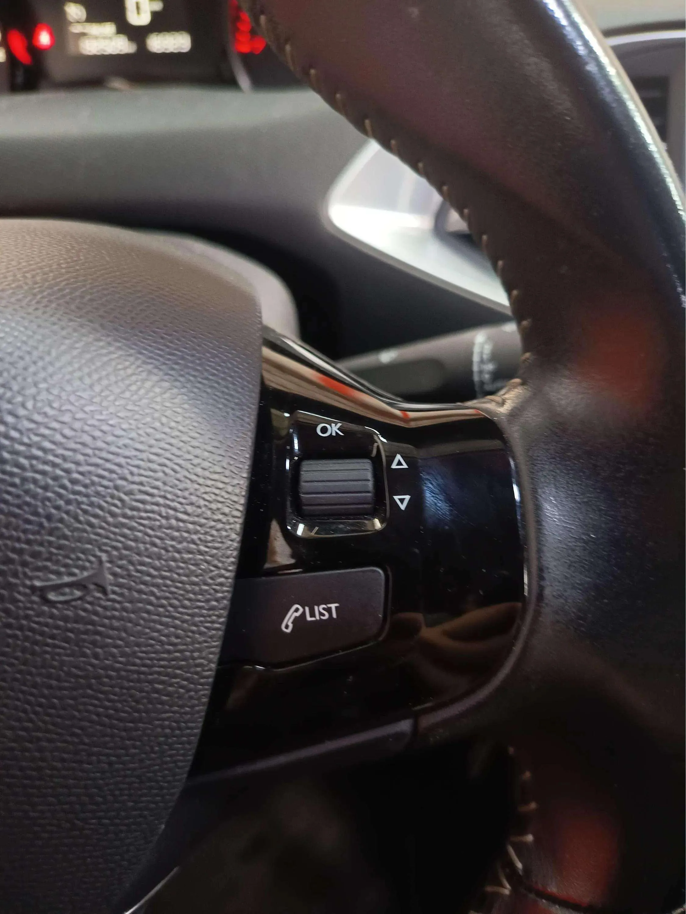 Peugeot 308 Allure 1.2 PureTech 130 - foto 14