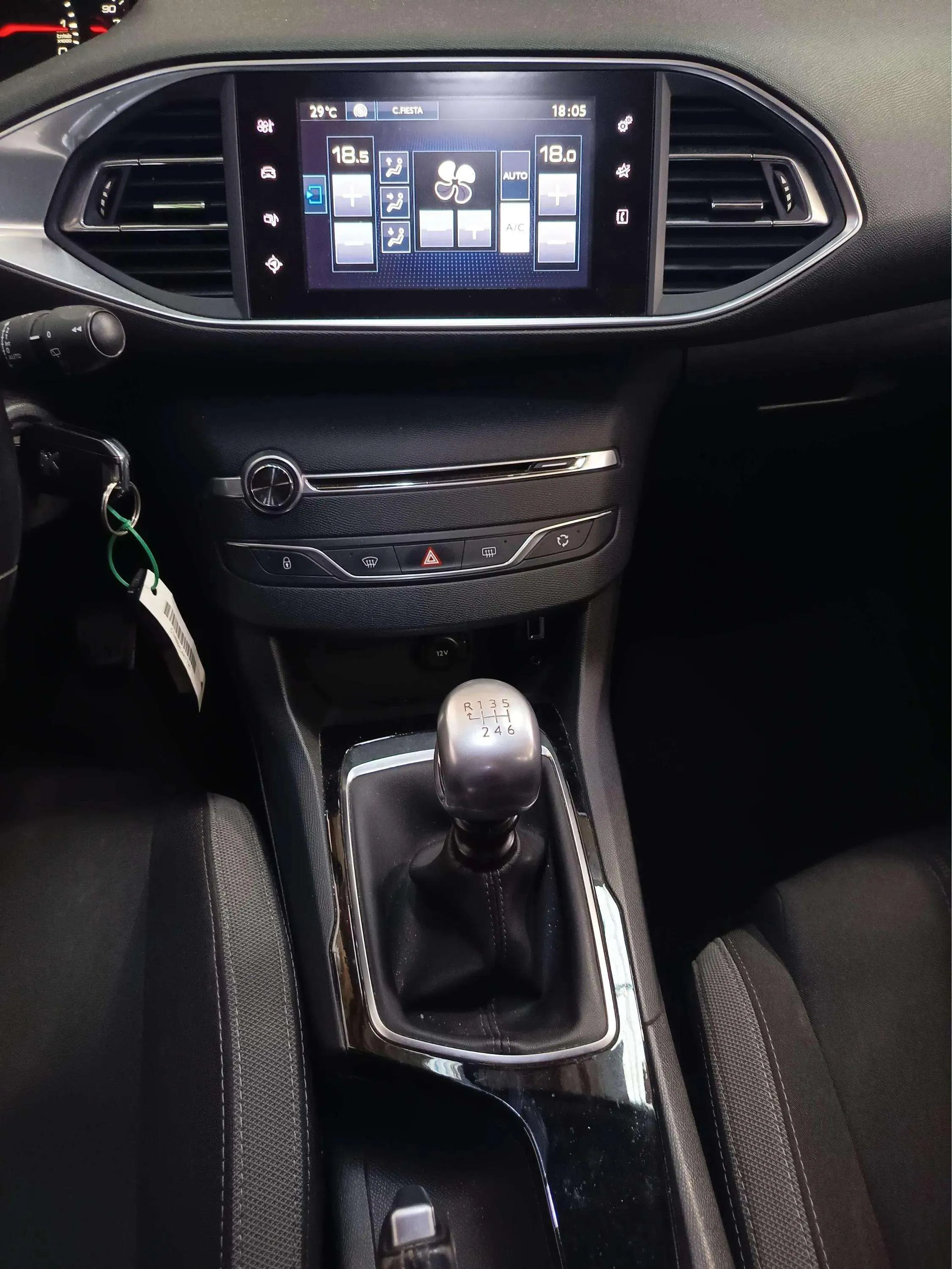 Peugeot 308 Allure 1.2 PureTech 130 - foto 17