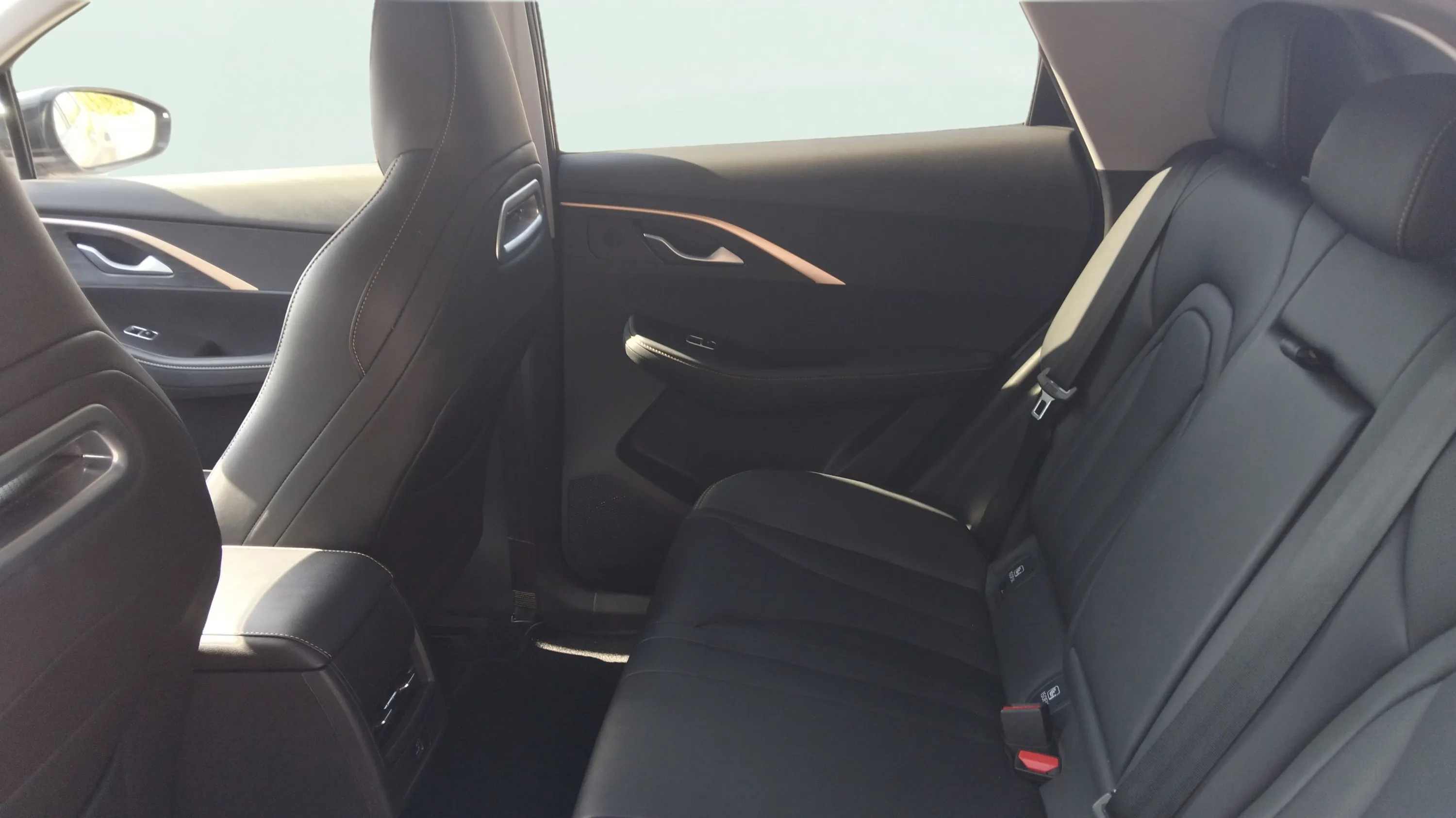 Omoda 5 1.6 T-GDi DCT Premium - foto 16