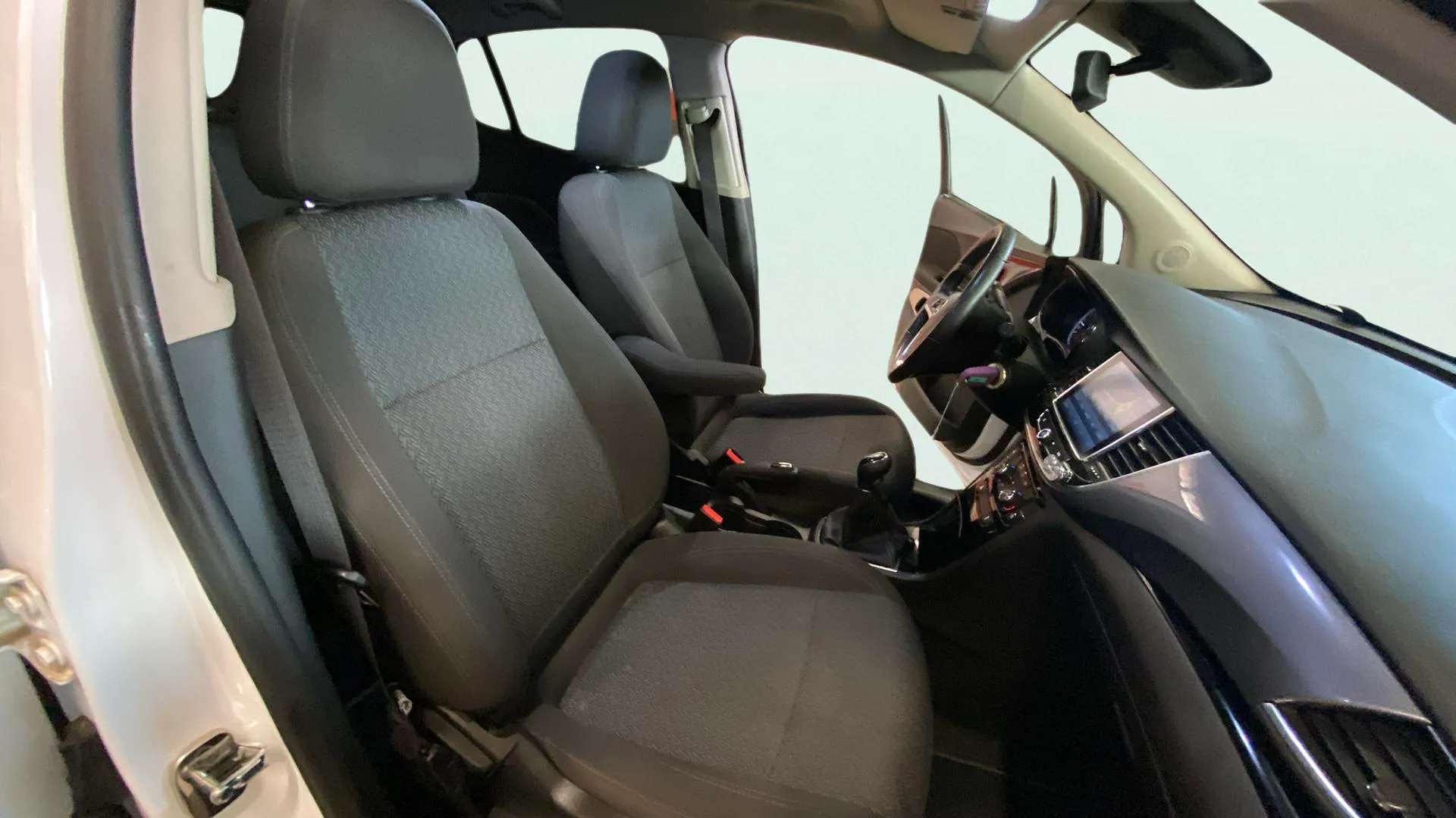 Opel Mokka 1.4 T 4x2 Selective - foto 11