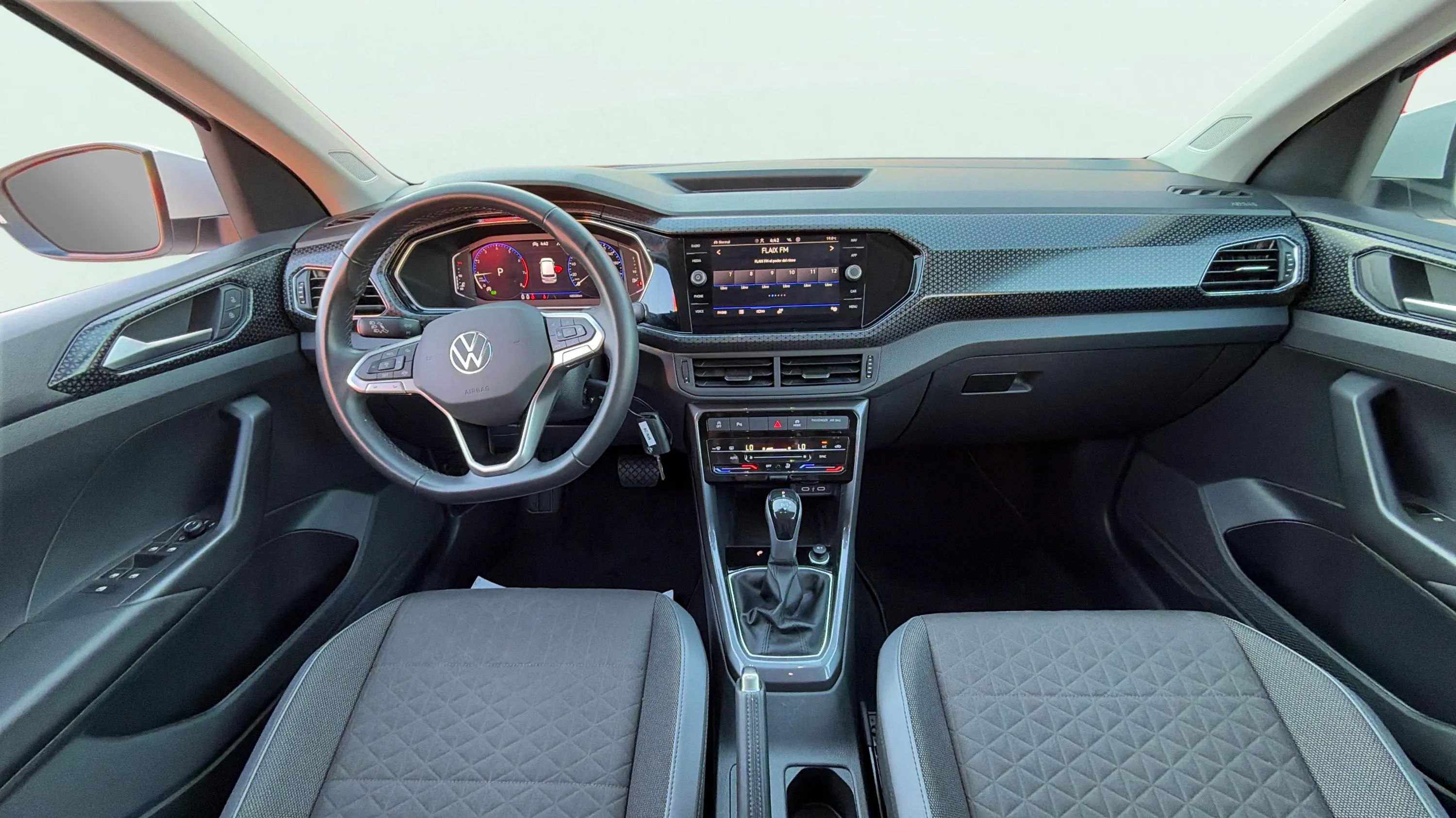 Volkswagen T-Cross Advance 1.0 TSI DSG - foto 9