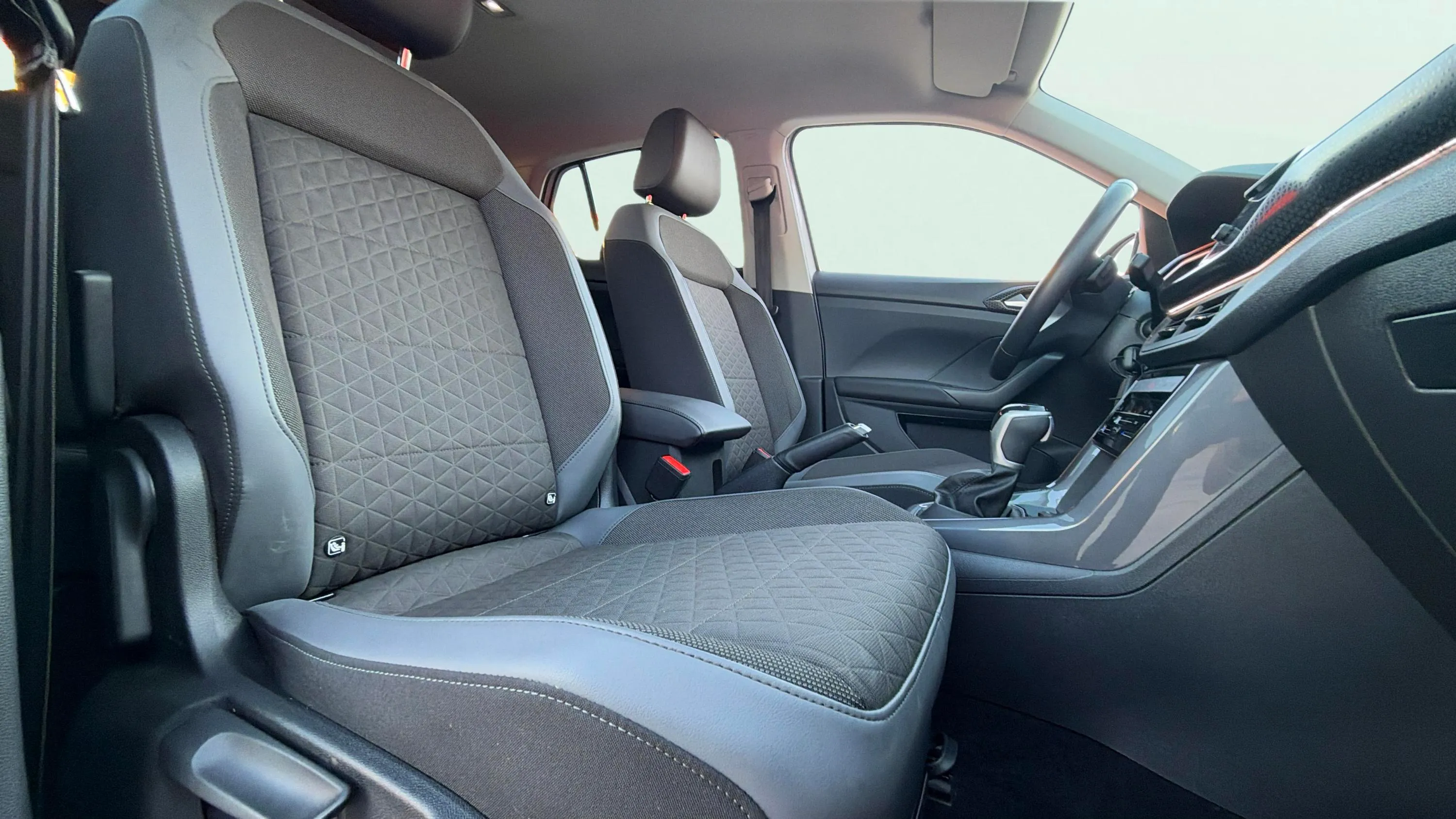 Volkswagen T-Cross Advance 1.0 TSI DSG - foto 17