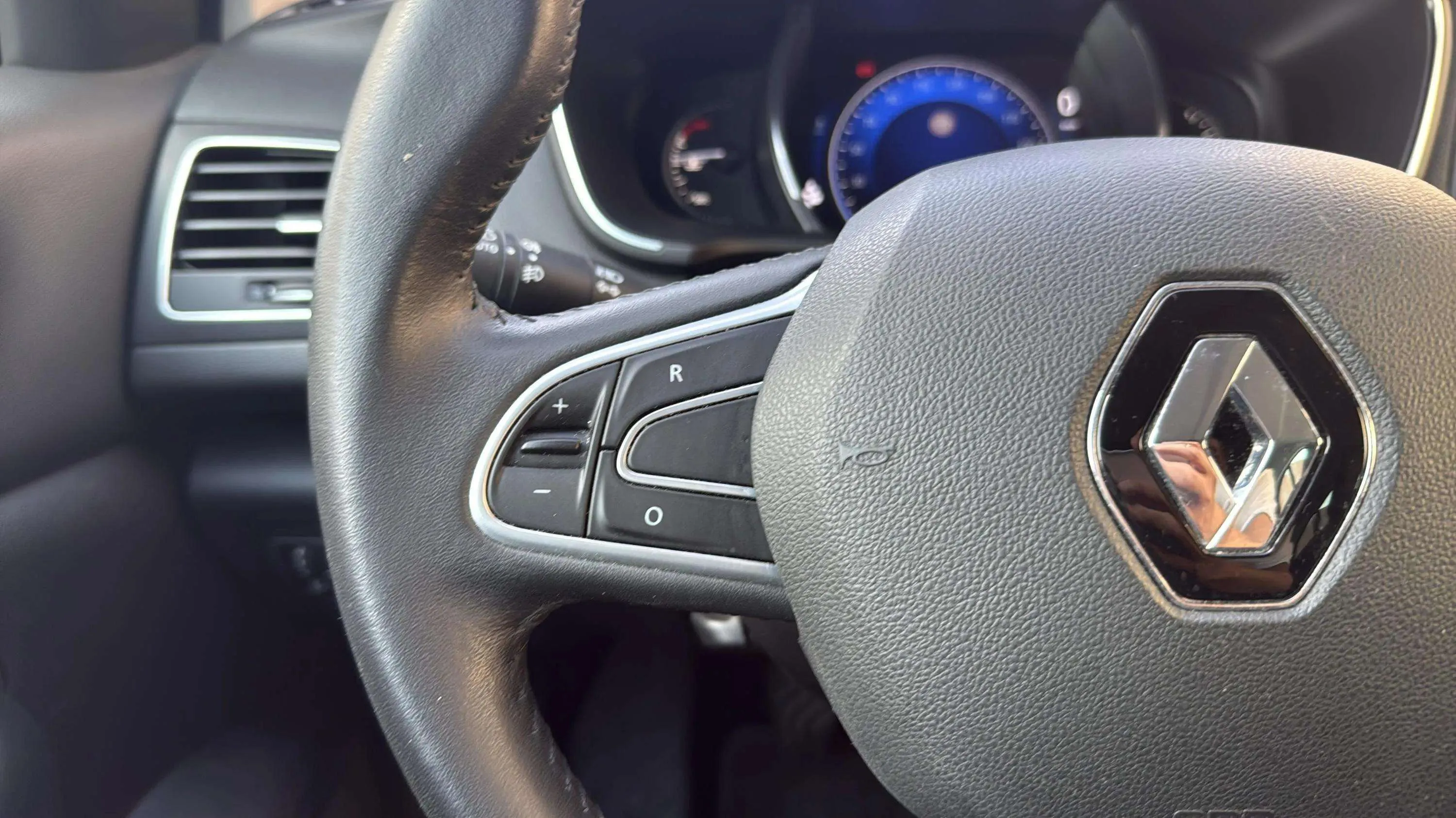 Renault Mégane Zen TCe GPF -SS - foto 16
