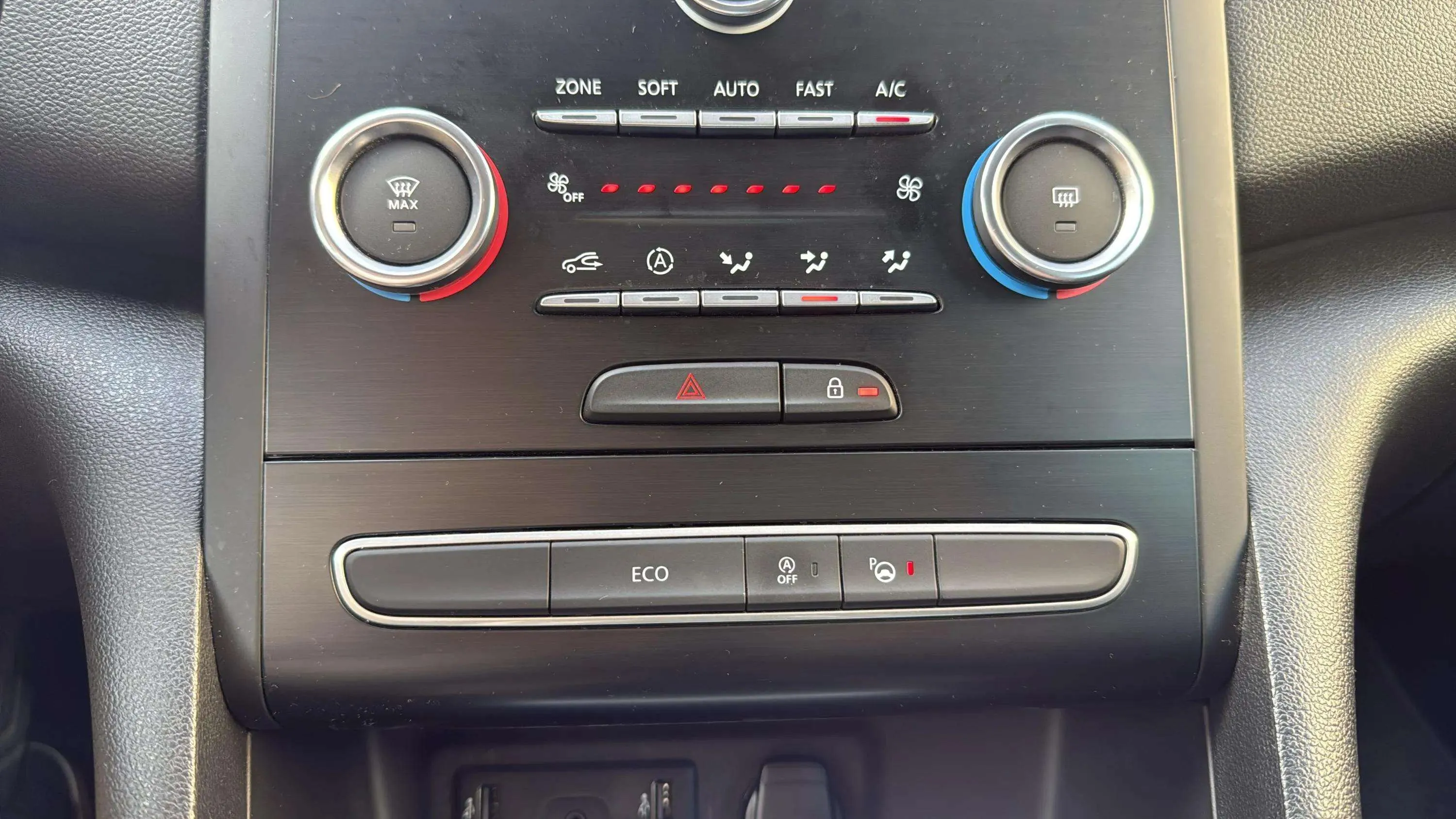 Renault Mégane Zen TCe GPF -SS - foto 25