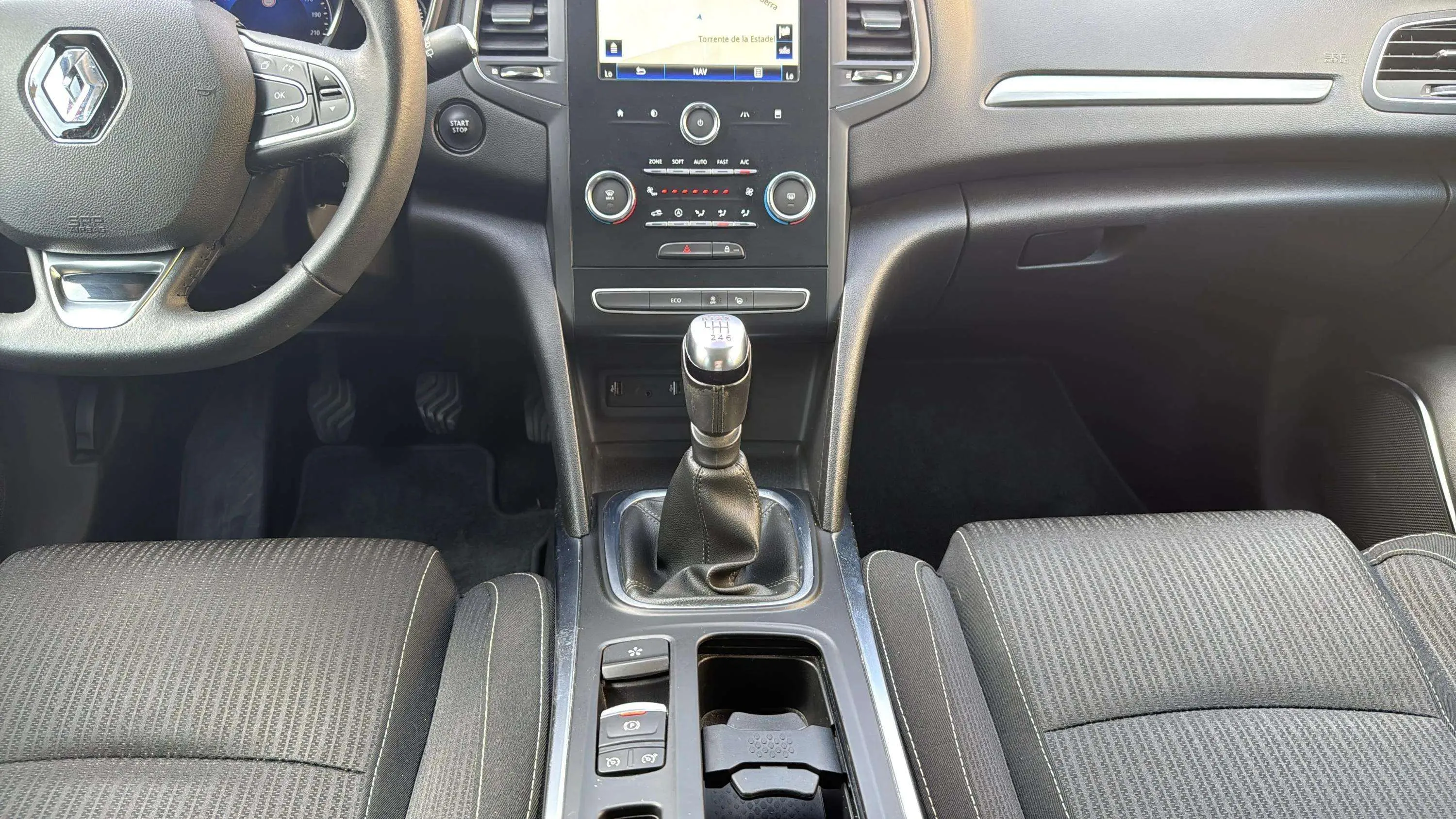 Renault Mégane Zen TCe GPF -SS - foto 13