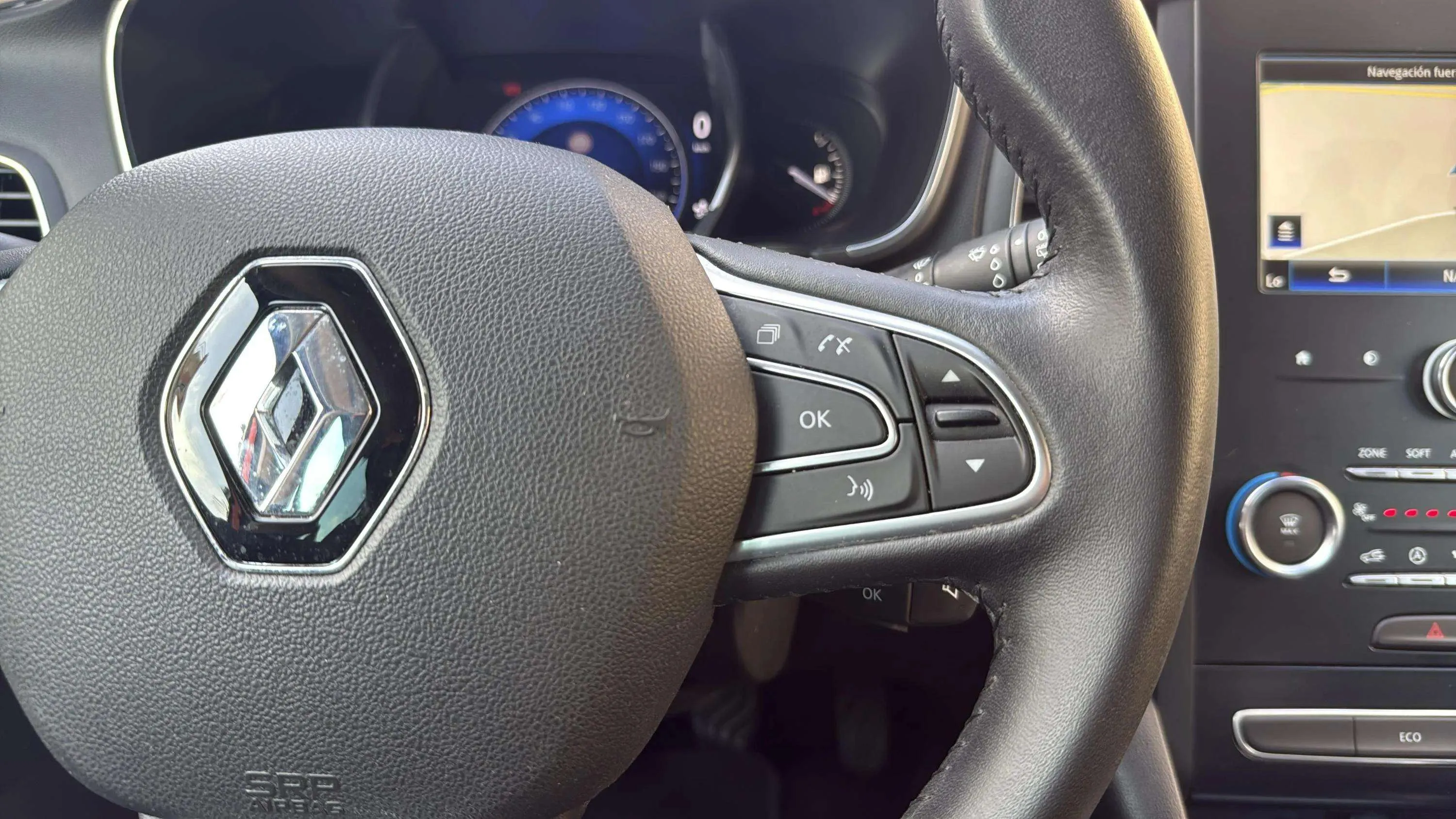 Renault Mégane Zen TCe GPF -SS - foto 17
