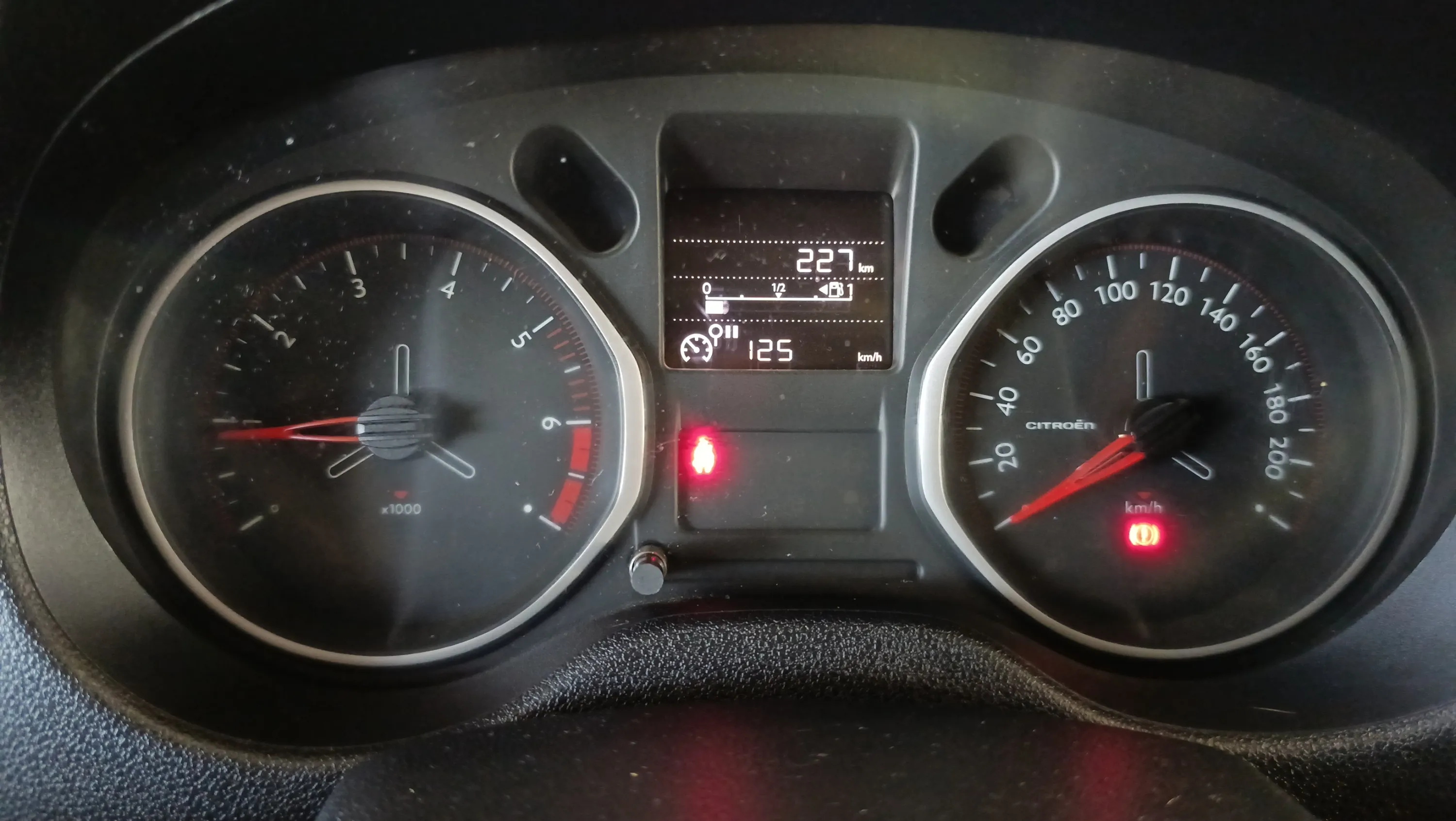 Citroën C-Elysée BlueHDi Shine - foto 14