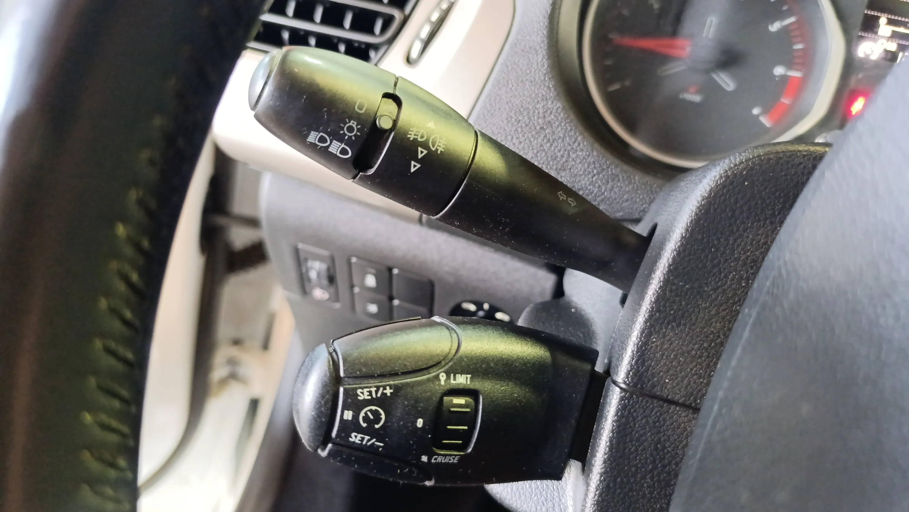 Citroën C-Elysée BlueHDi Shine - foto 11