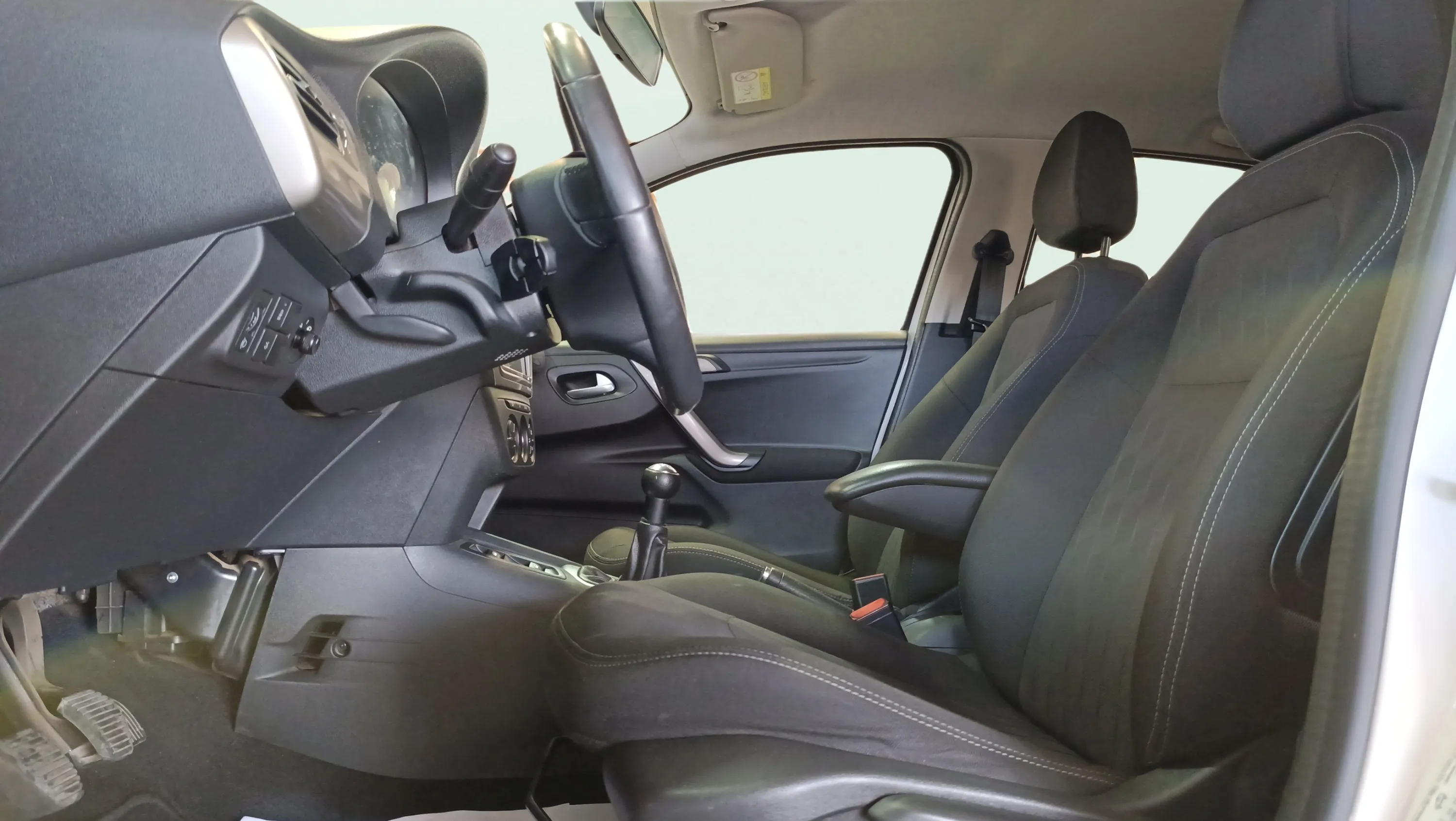 Citroën C-Elysée BlueHDi Shine - foto 29