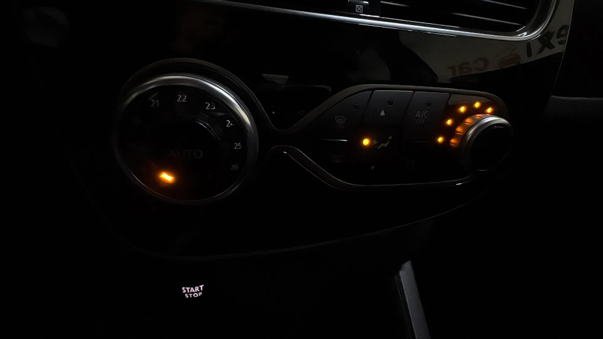 Renault Clio Zen Energy dCi -18 - foto 18