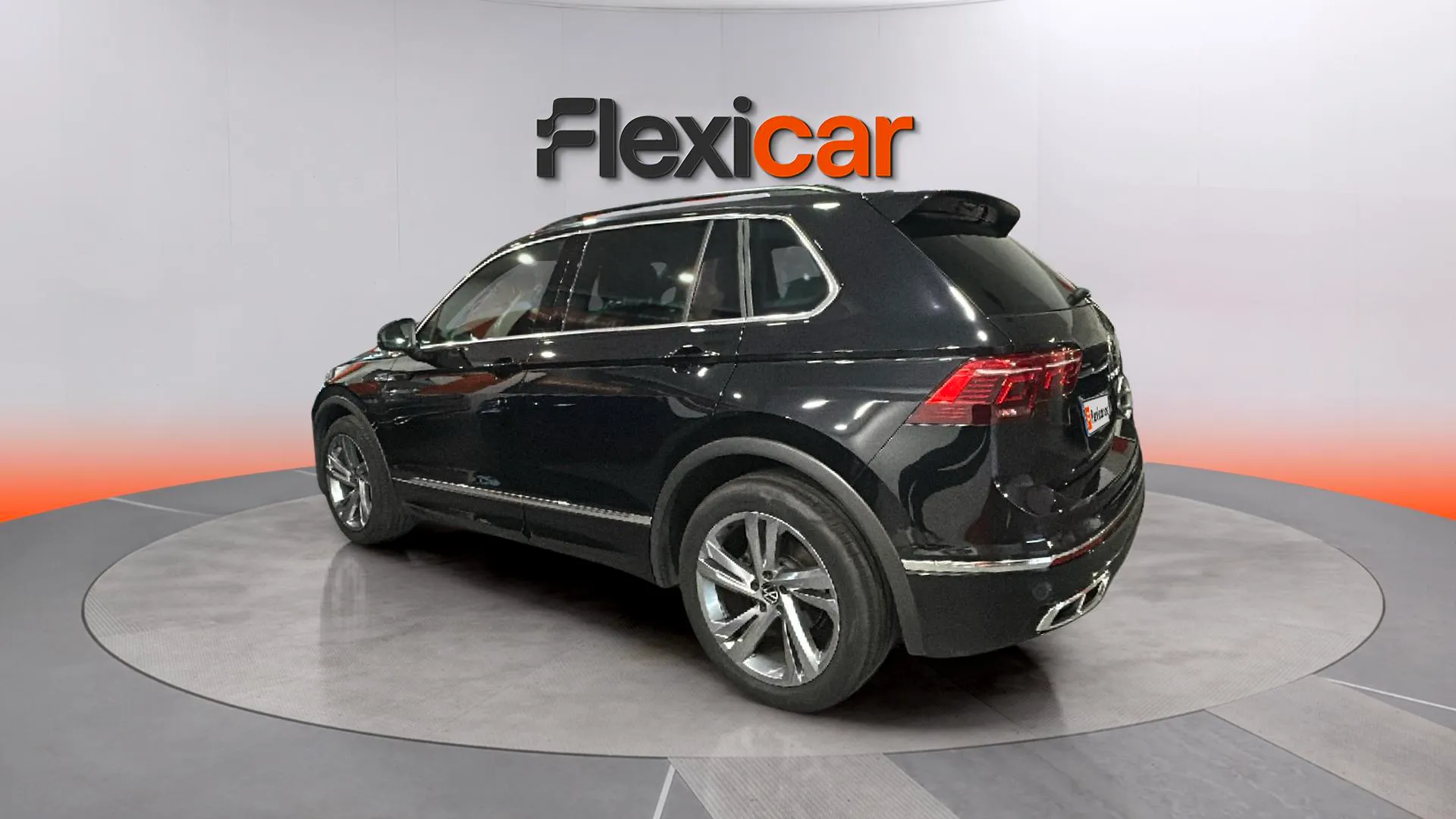 Volkswagen Tiguan R-Line 1.5 TSI DSG - foto 4
