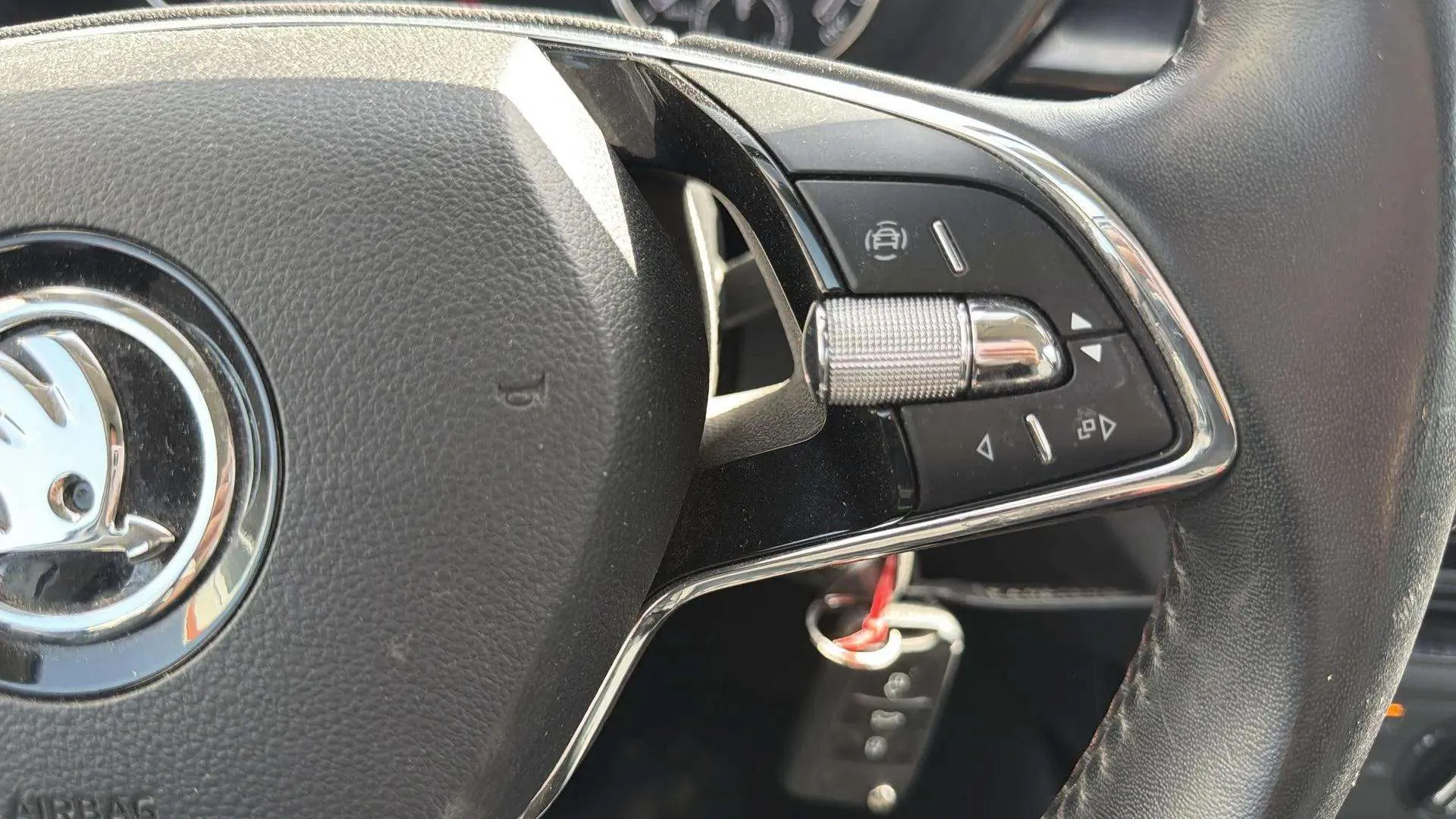 Škoda Fabia 1.0 MPI Active - foto 14