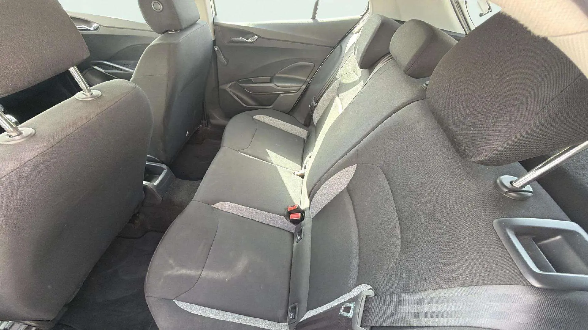 Škoda Fabia 1.0 MPI Active - foto 16
