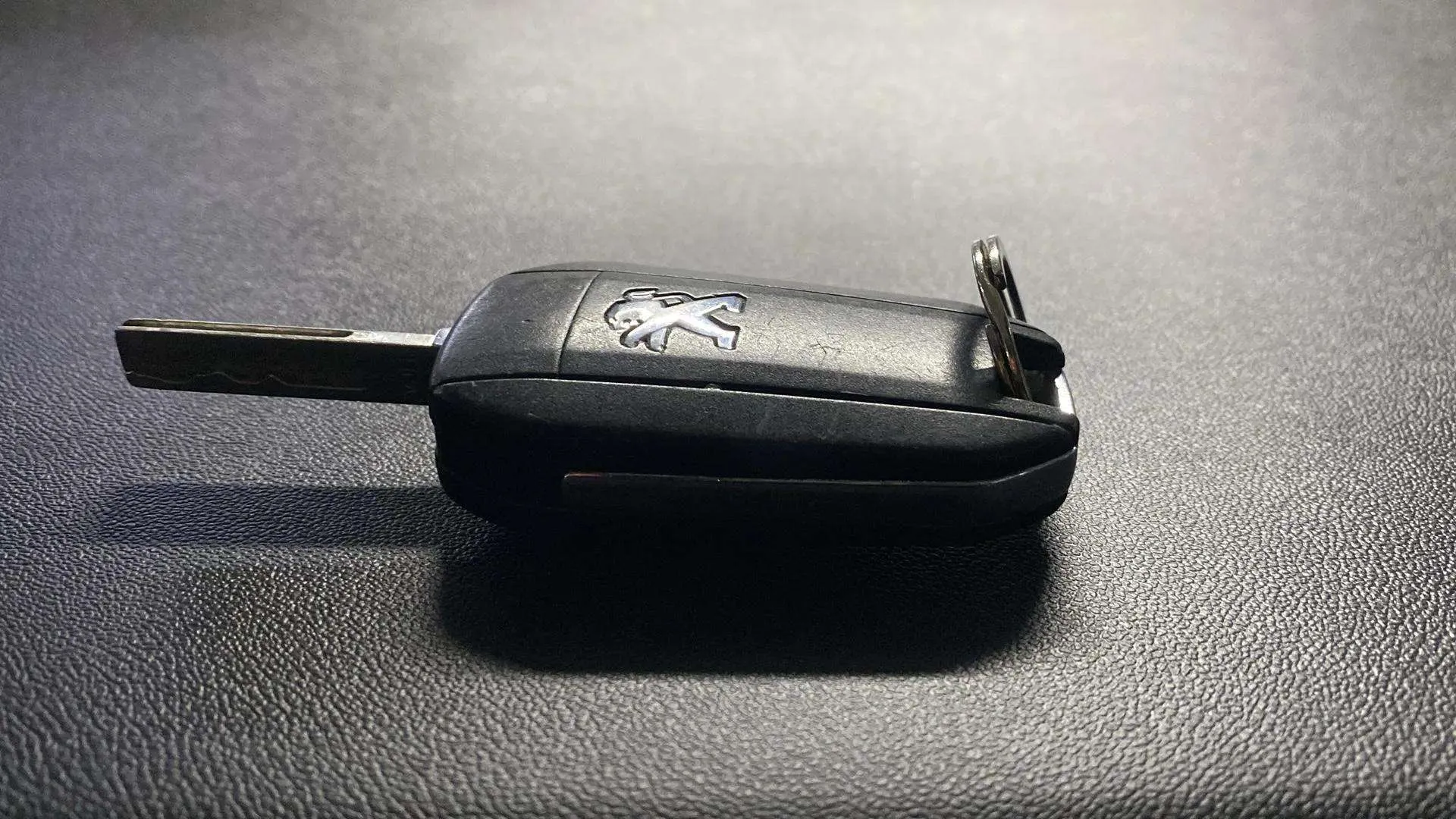 Peugeot 208 Allure 1.2L PureTech - foto 16