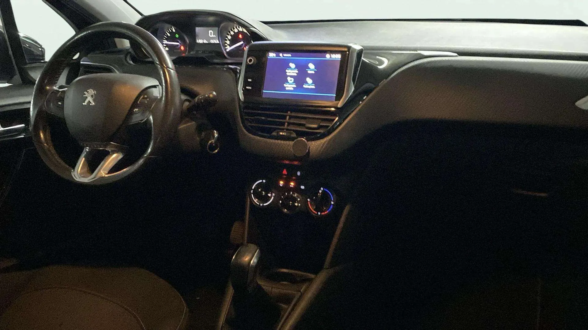 Peugeot 208 Allure 1.2L PureTech - foto 17