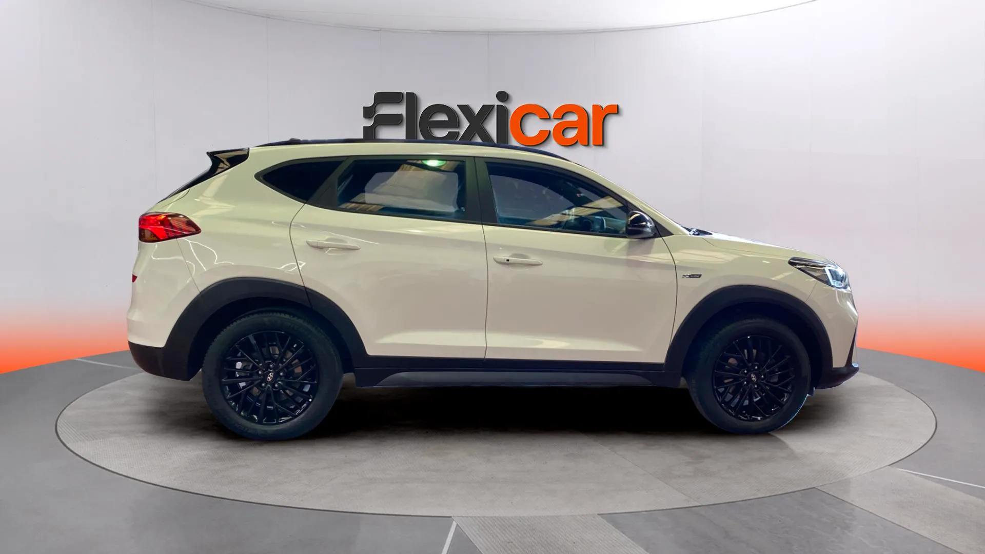 Hyundai Tucson 1.6 GDI Essence BE 4x2 - foto 8