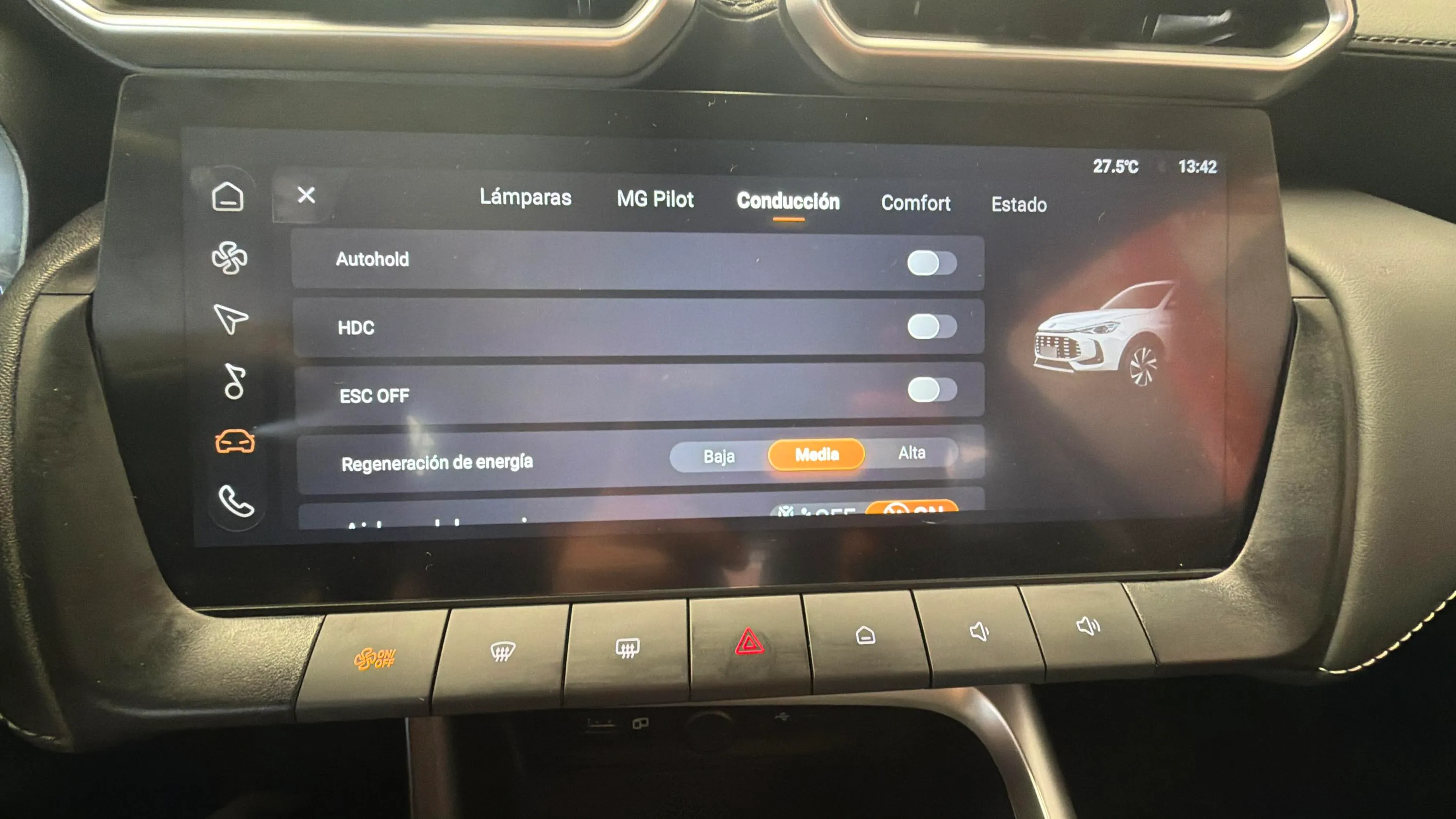 MG ZS Hybrid+ Luxury - foto 30