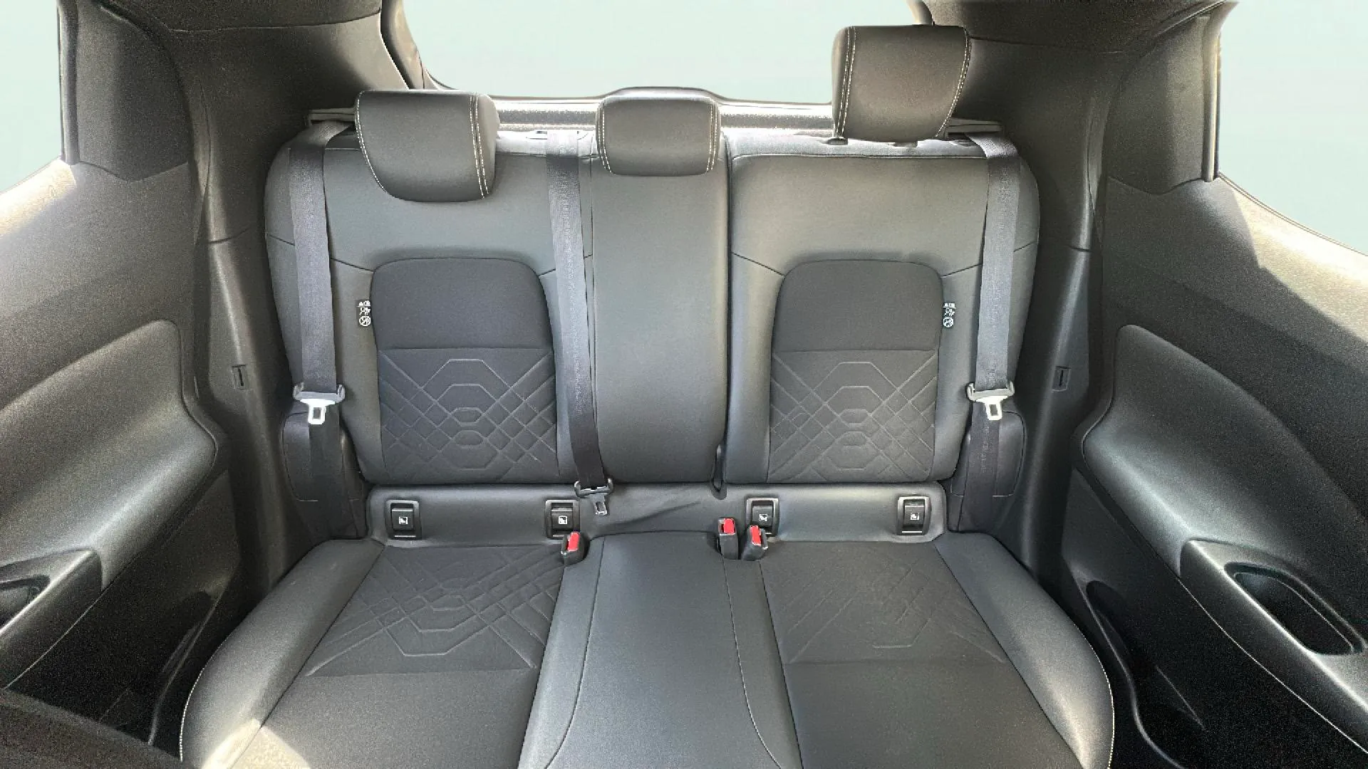 Nissan Juke DIG-T DCT Tekna - foto 19