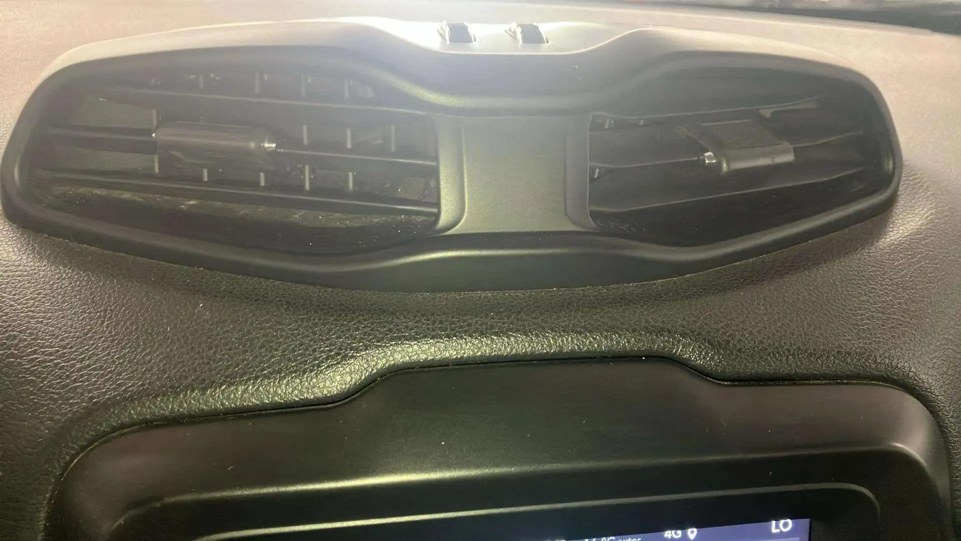 Jeep Renegade Limited 1.0G 4x2 - foto 19