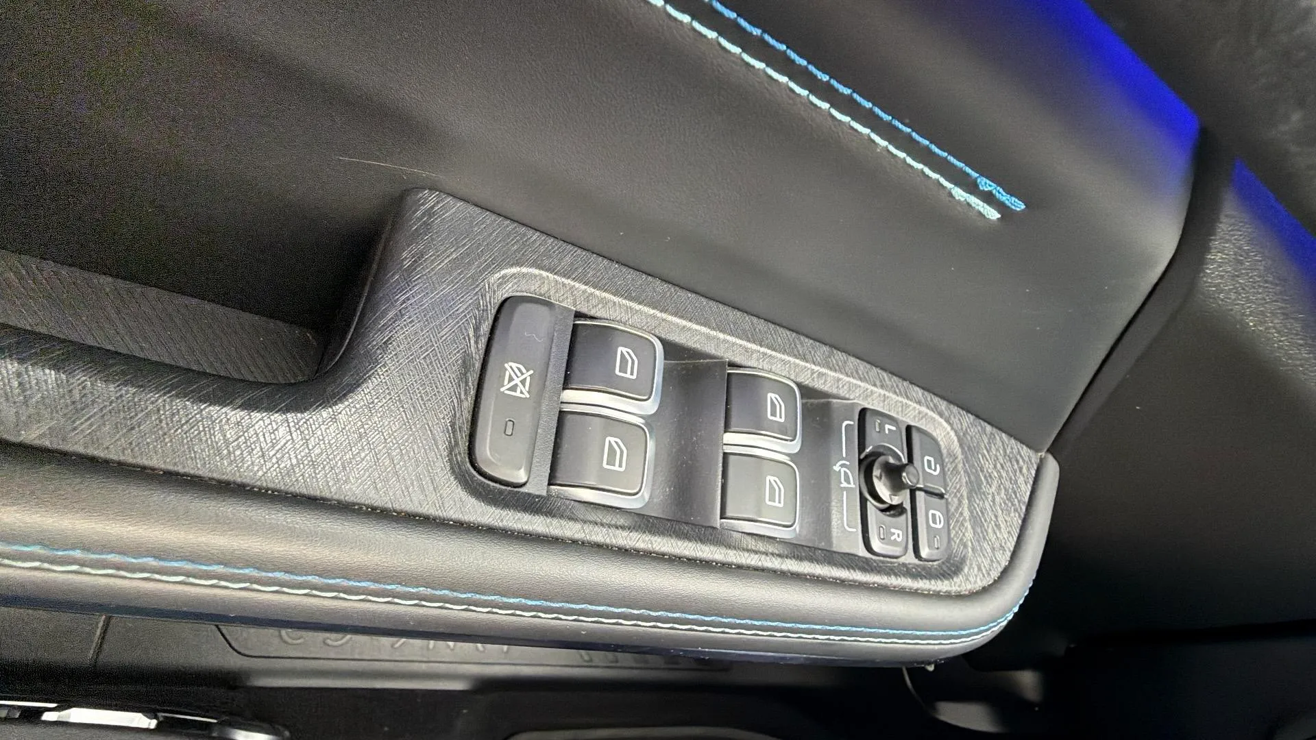 Lynk & Co 01 1.5 PHEV - foto 17