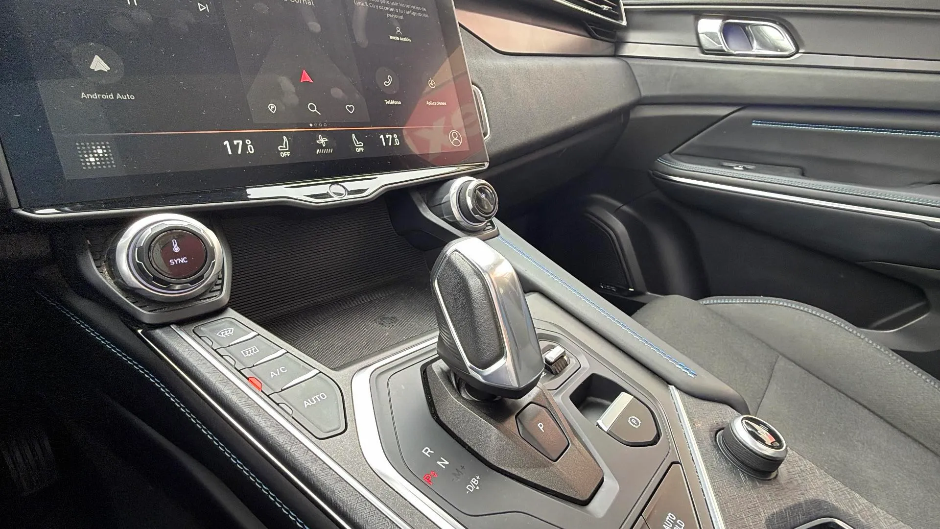 Lynk & Co 01 1.5 PHEV - foto 23