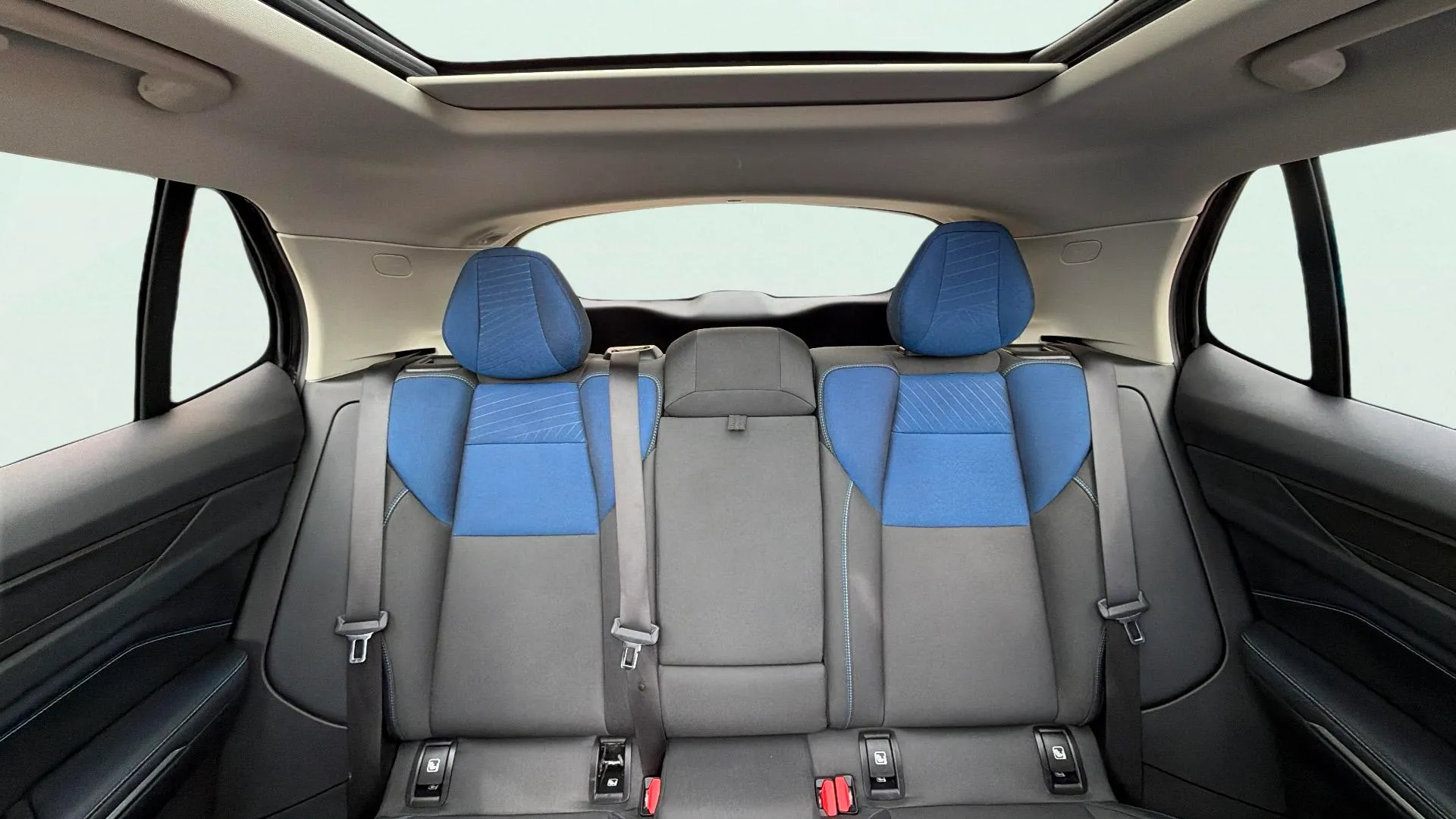 Lynk & Co 01 1.5 PHEV - foto 11