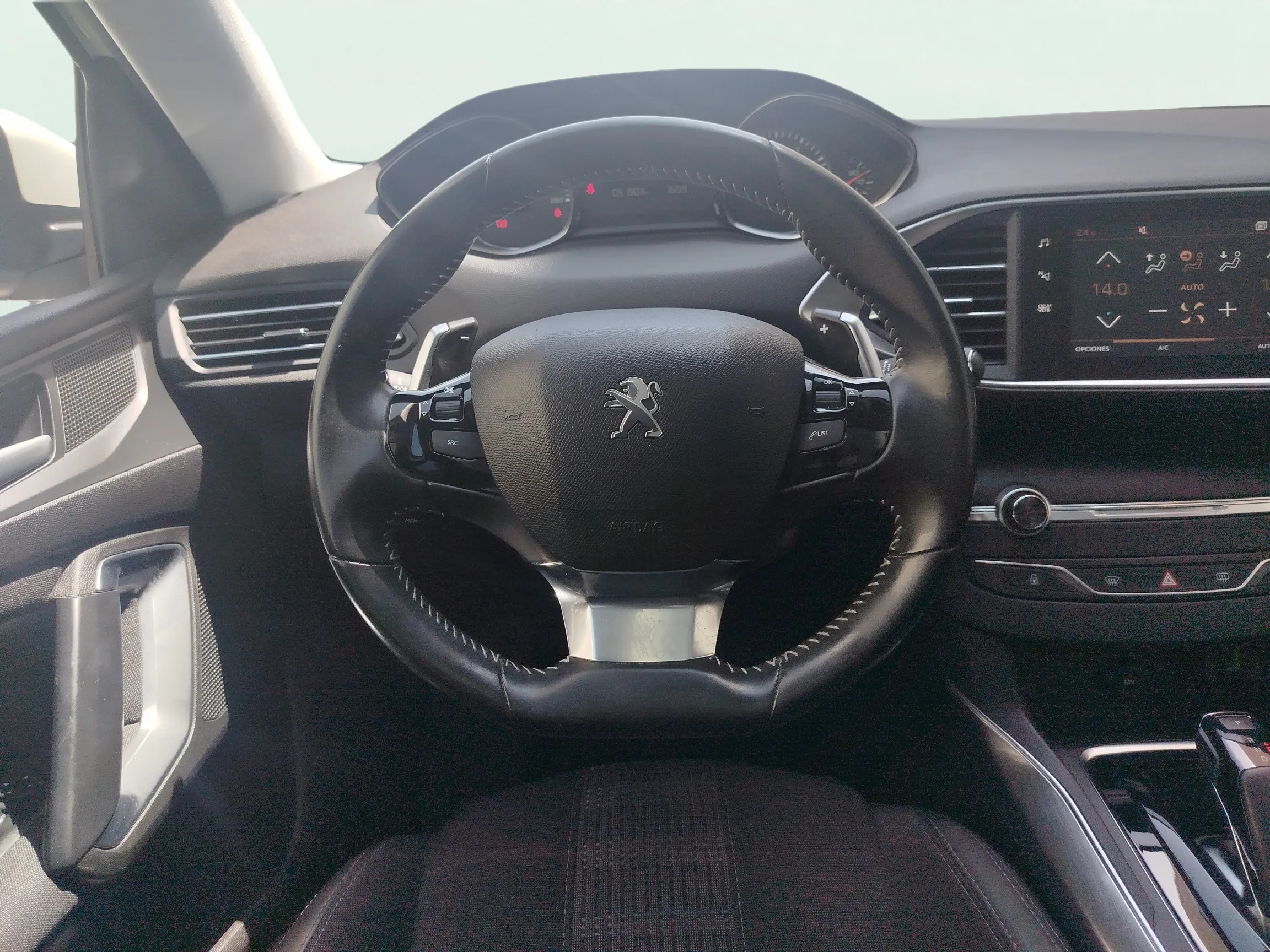 Peugeot 308 Allure Pack PureTech 130 EAT8 - foto 15