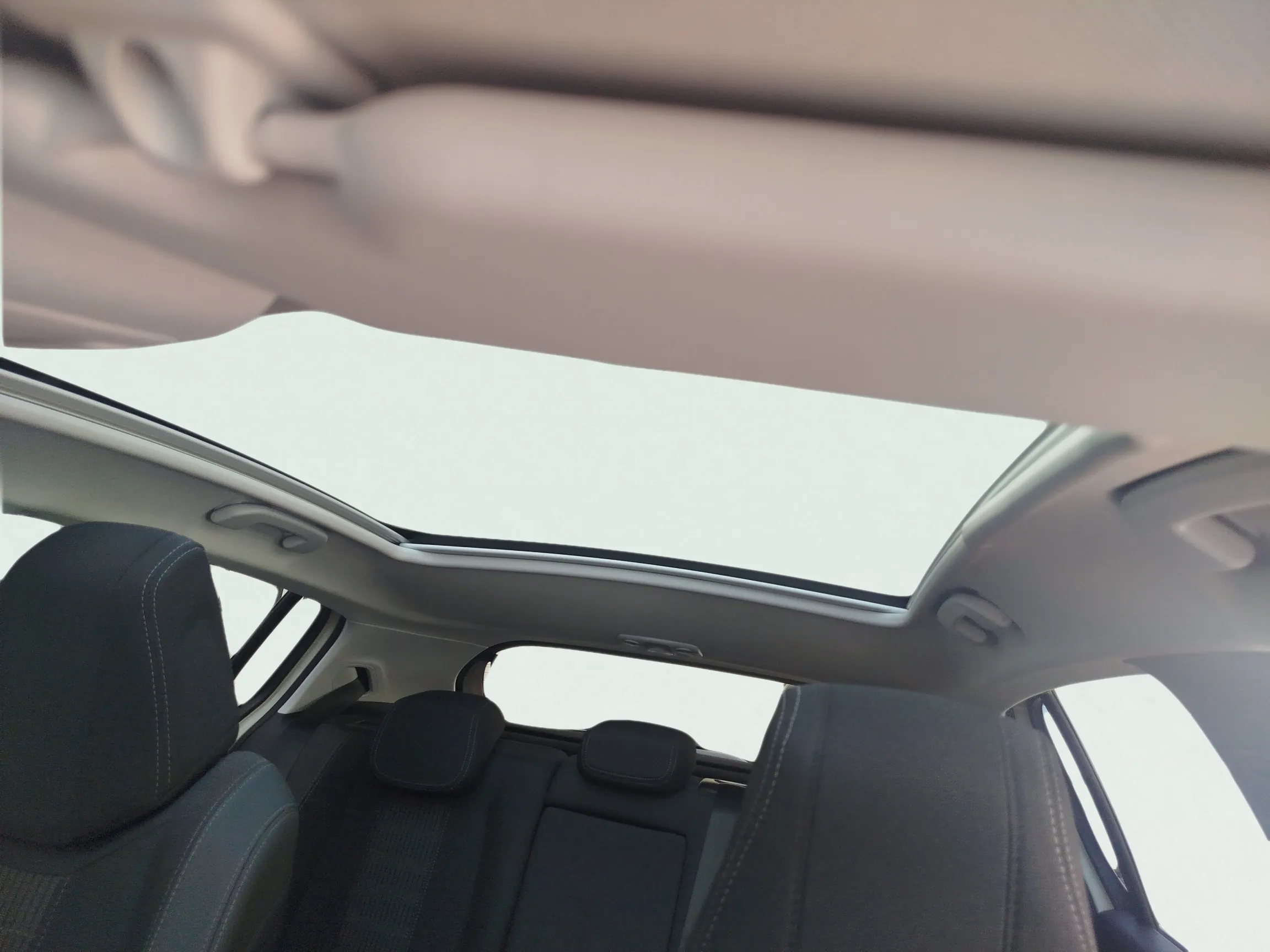 Peugeot 308 Allure Pack PureTech 130 EAT8 - foto 12
