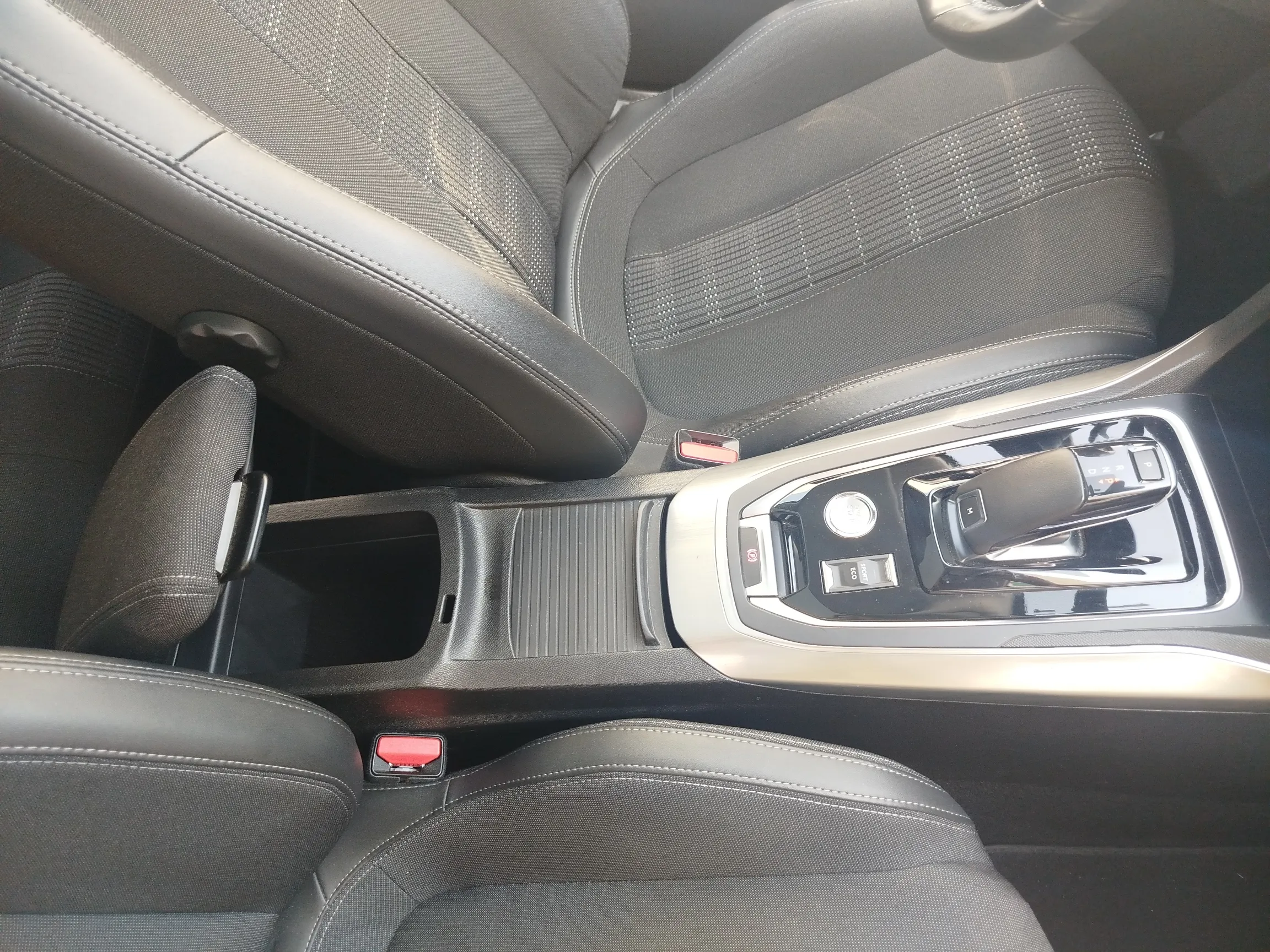 Peugeot 308 Allure Pack PureTech 130 EAT8 - foto 21