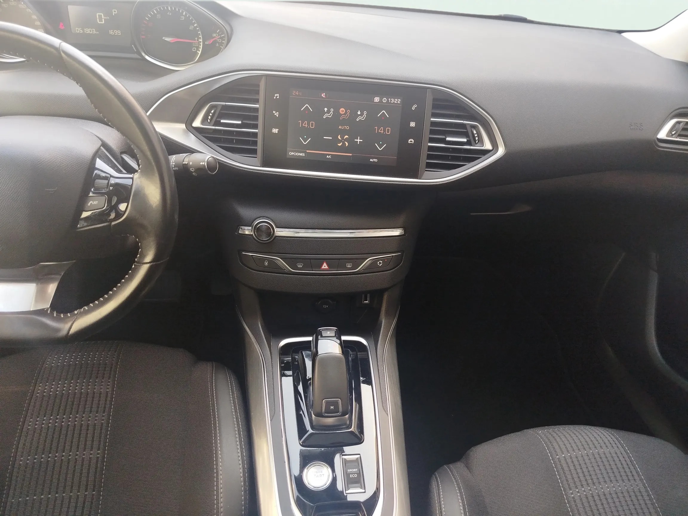 Peugeot 308 Allure Pack PureTech 130 EAT8 - foto 14