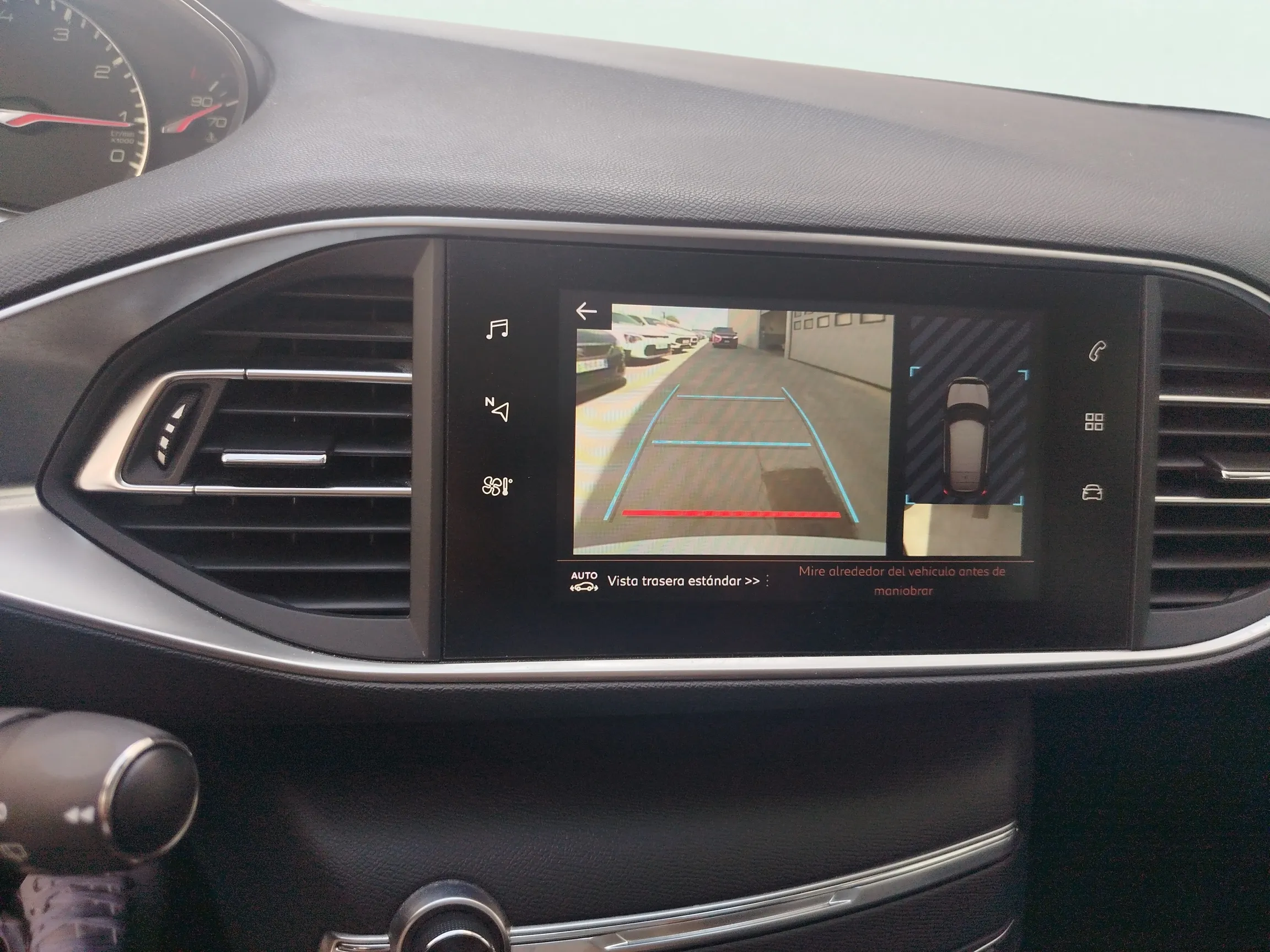 Peugeot 308 Allure Pack PureTech 130 EAT8 - foto 23