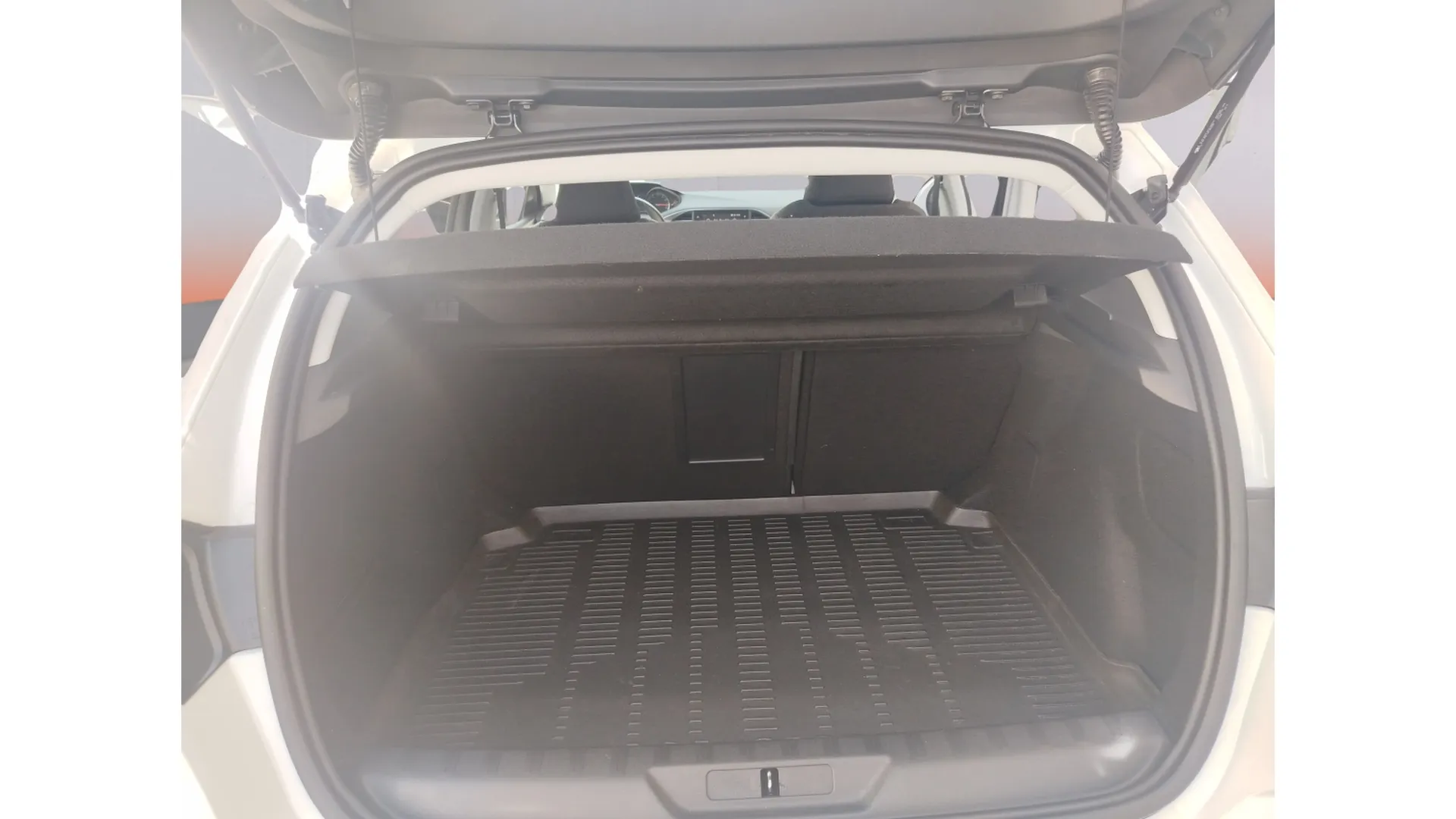 Peugeot 308 Allure Pack PureTech 130 EAT8 - foto 10