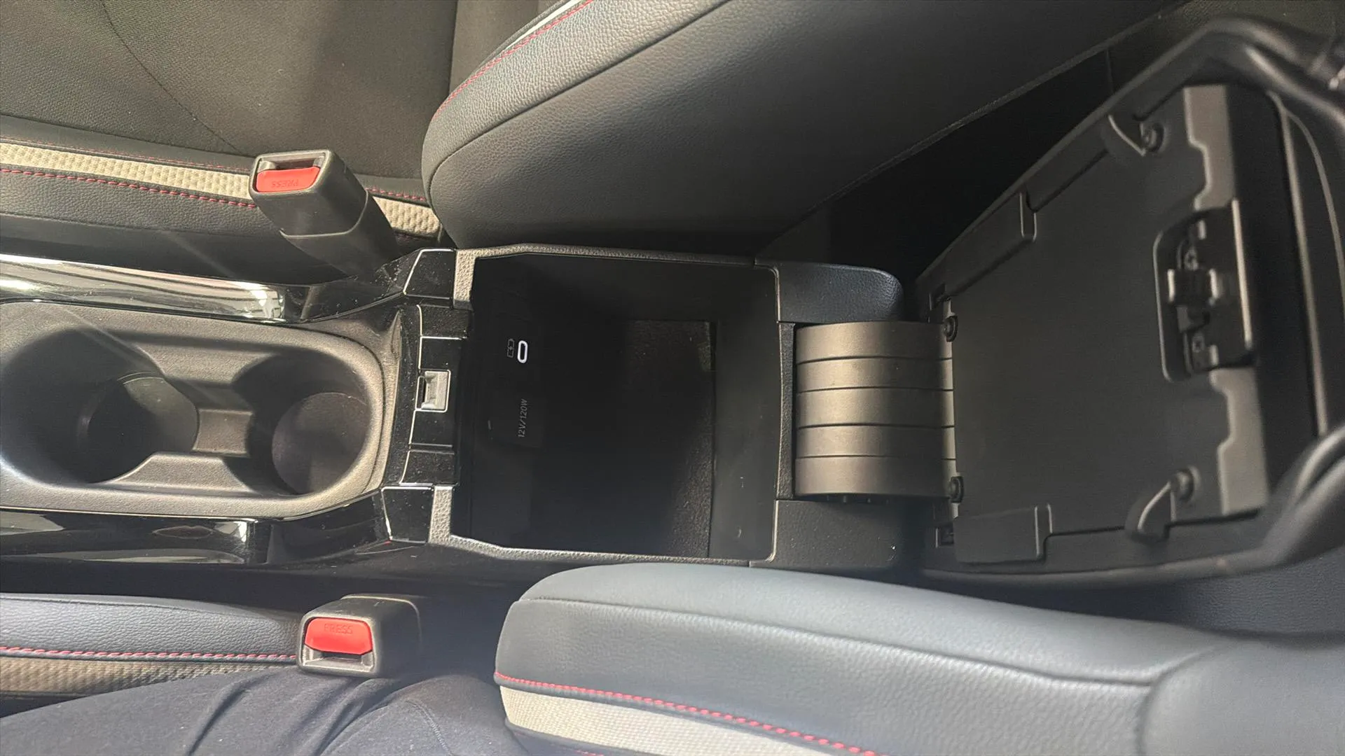 Toyota Corolla 140H Style Edition Touring Sport - foto 18