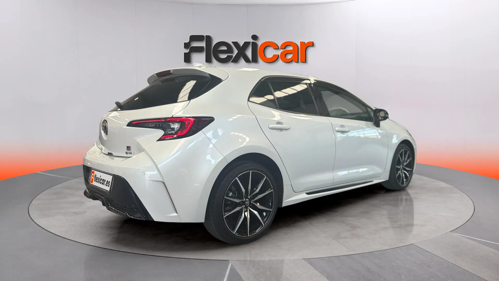 Toyota Corolla 140H Style Edition Touring Sport - foto 6