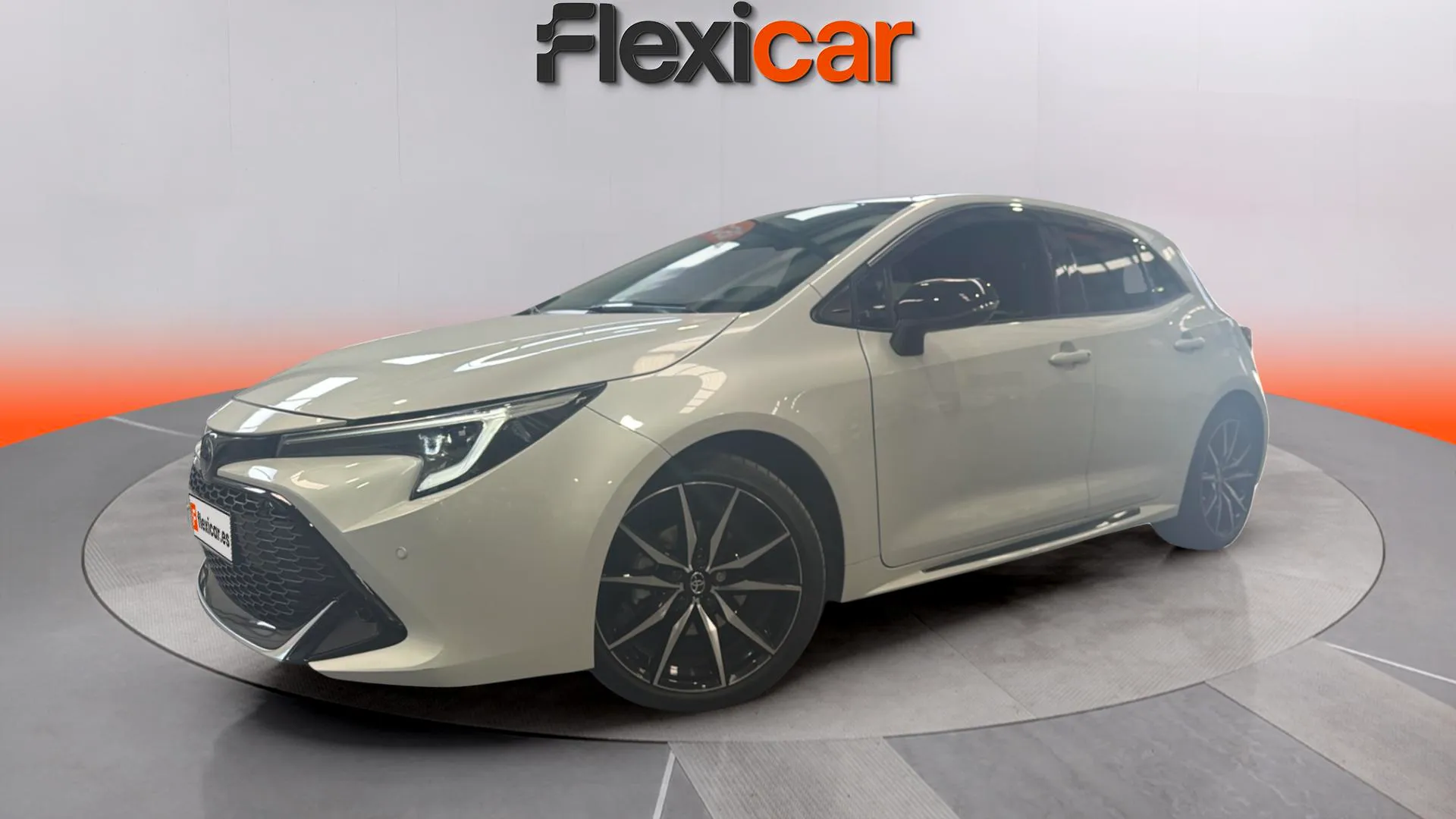 Toyota Corolla 140H Style Edition Touring Sport - foto 2