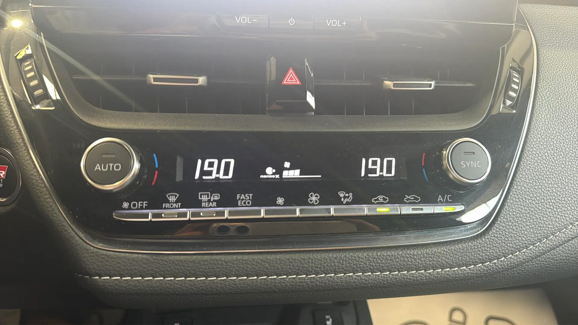 Toyota Corolla 140H Style Edition Touring Sport - foto 15