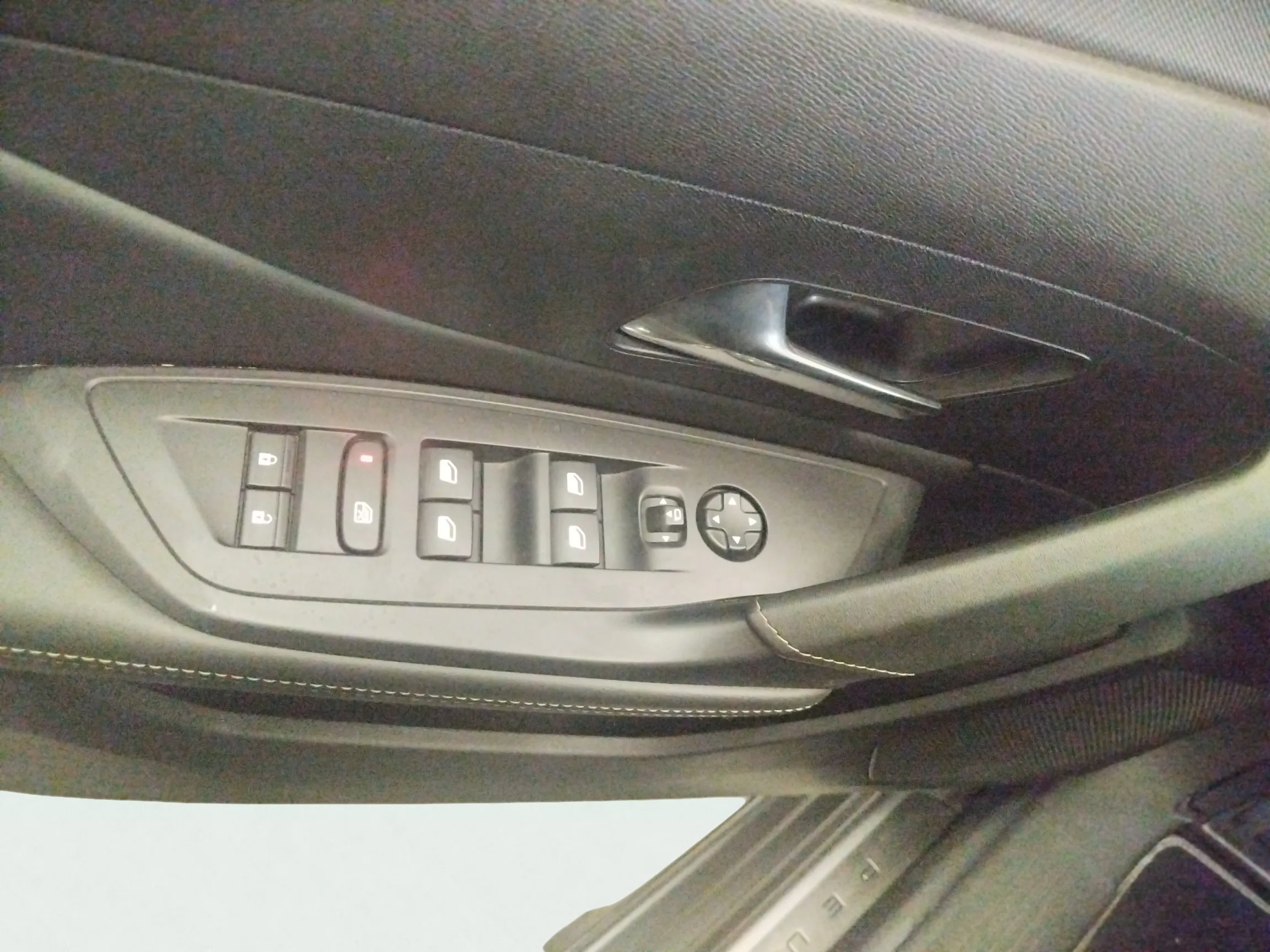Peugeot 308 GT PureTech 130 EAT8 - foto 19