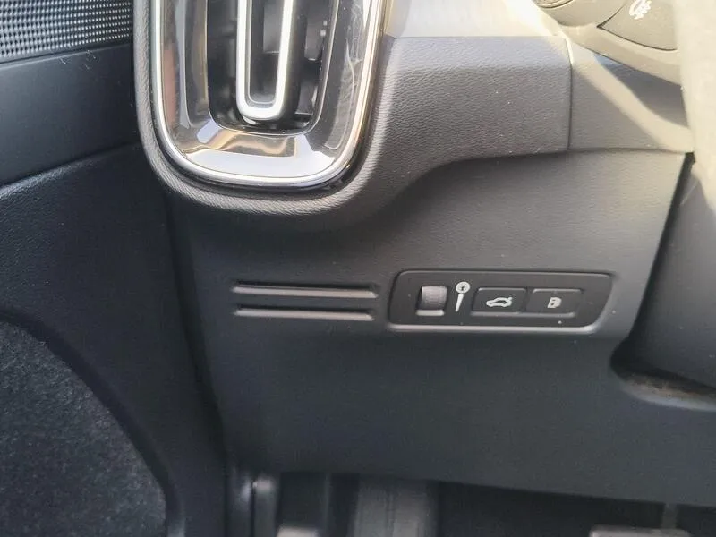 Volvo XC40 1.5 T4 Twin Recharge Inscription - foto 28