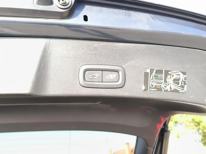 Volvo XC40 1.5 T4 Twin Recharge Inscription - foto 39
